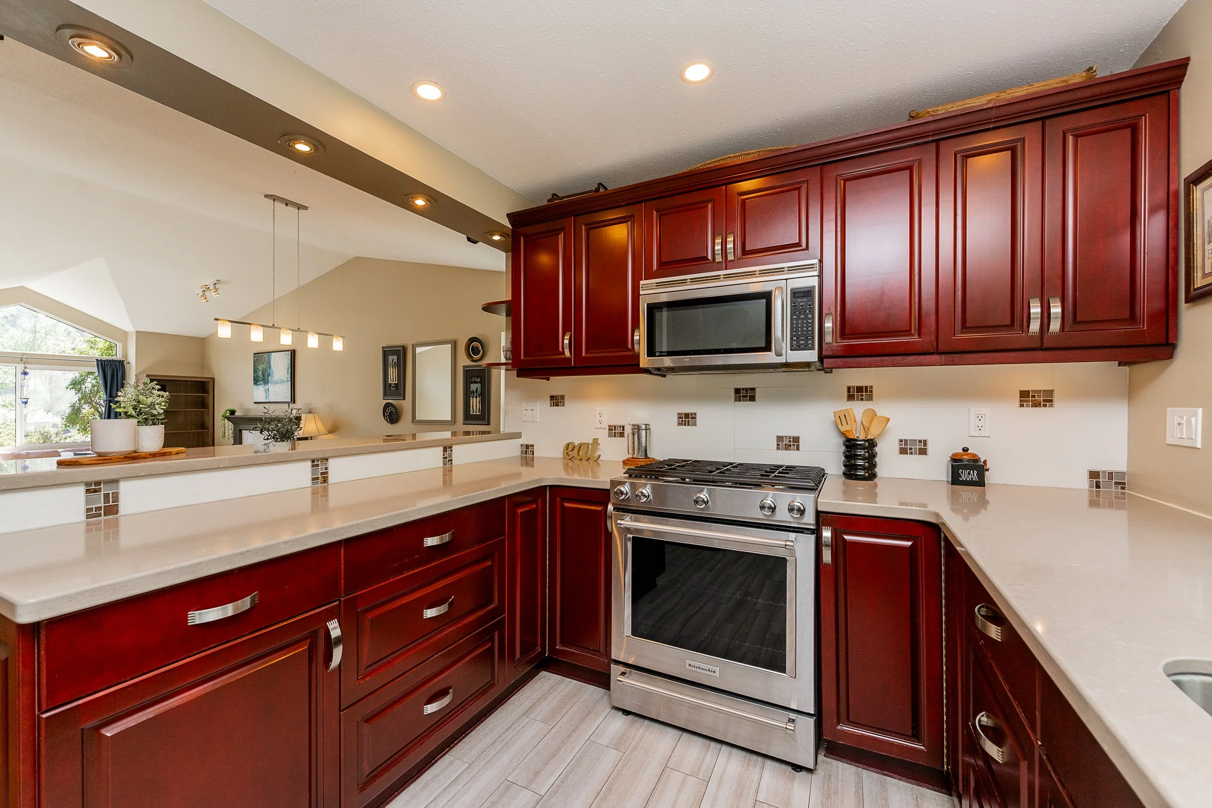 25-Ravine-Drive-Heritage-Mountain-Port-Moody-Carolyn-Pogue-Best-Port-Moody-Realtor-13.jpg