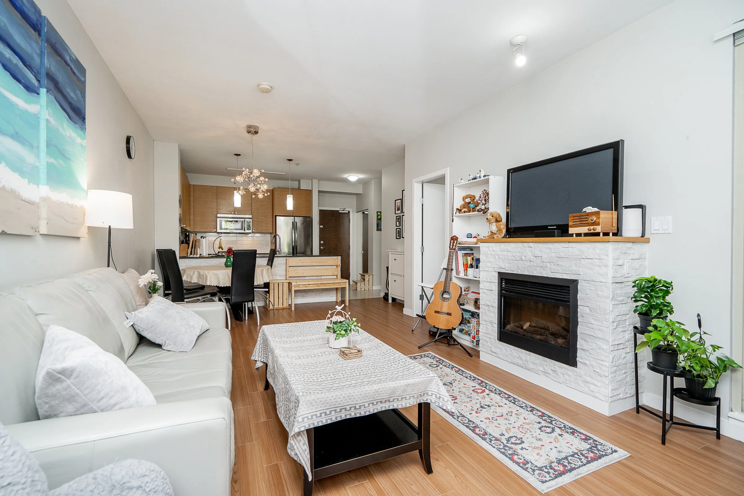 320-101-Morrissey-Road-Suter-Brook-Village-Port-Moody-Carolyn-Pogue-Best-Port-Moody-Realtor-12.jpg