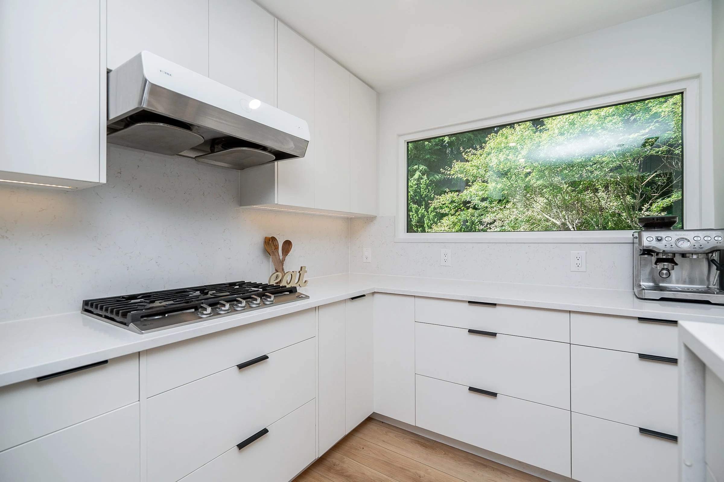 137-College-Park-Way-Port-Moody-Carolyn-Pogue-Best-Port-Moody-Realtor-8.jpg