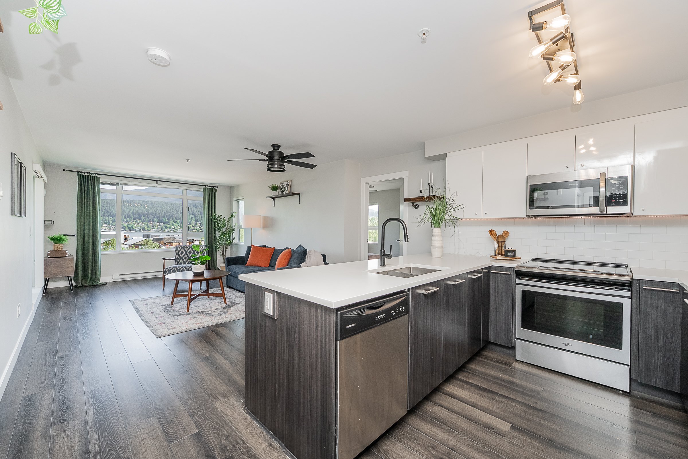 414 2525 Clarke Street Port Moody Carolyn Pogue Best Port Moody Realtor