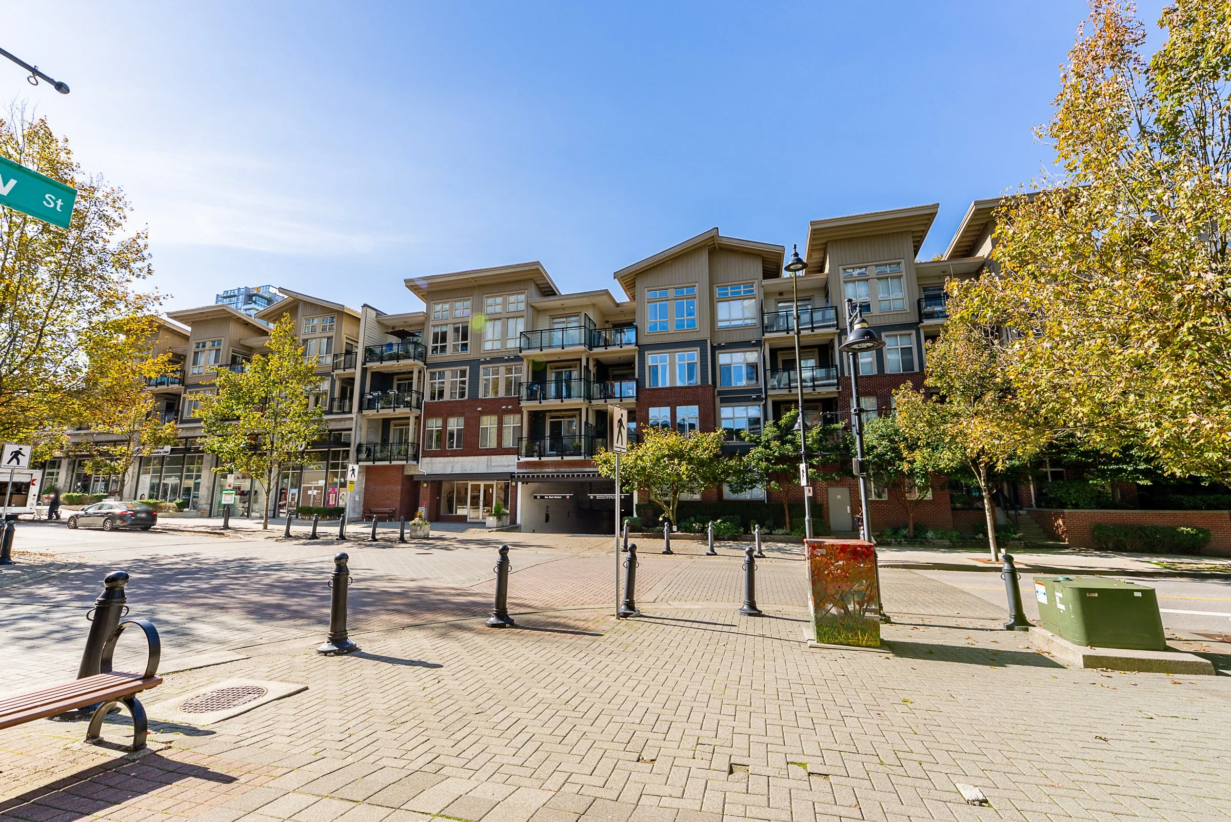 320-101-Morrissey-Road-Suter-Brook-Village-Port-Moody-Carolyn-Pogue-Best-Port-Moody-Realtor-20.jpg
