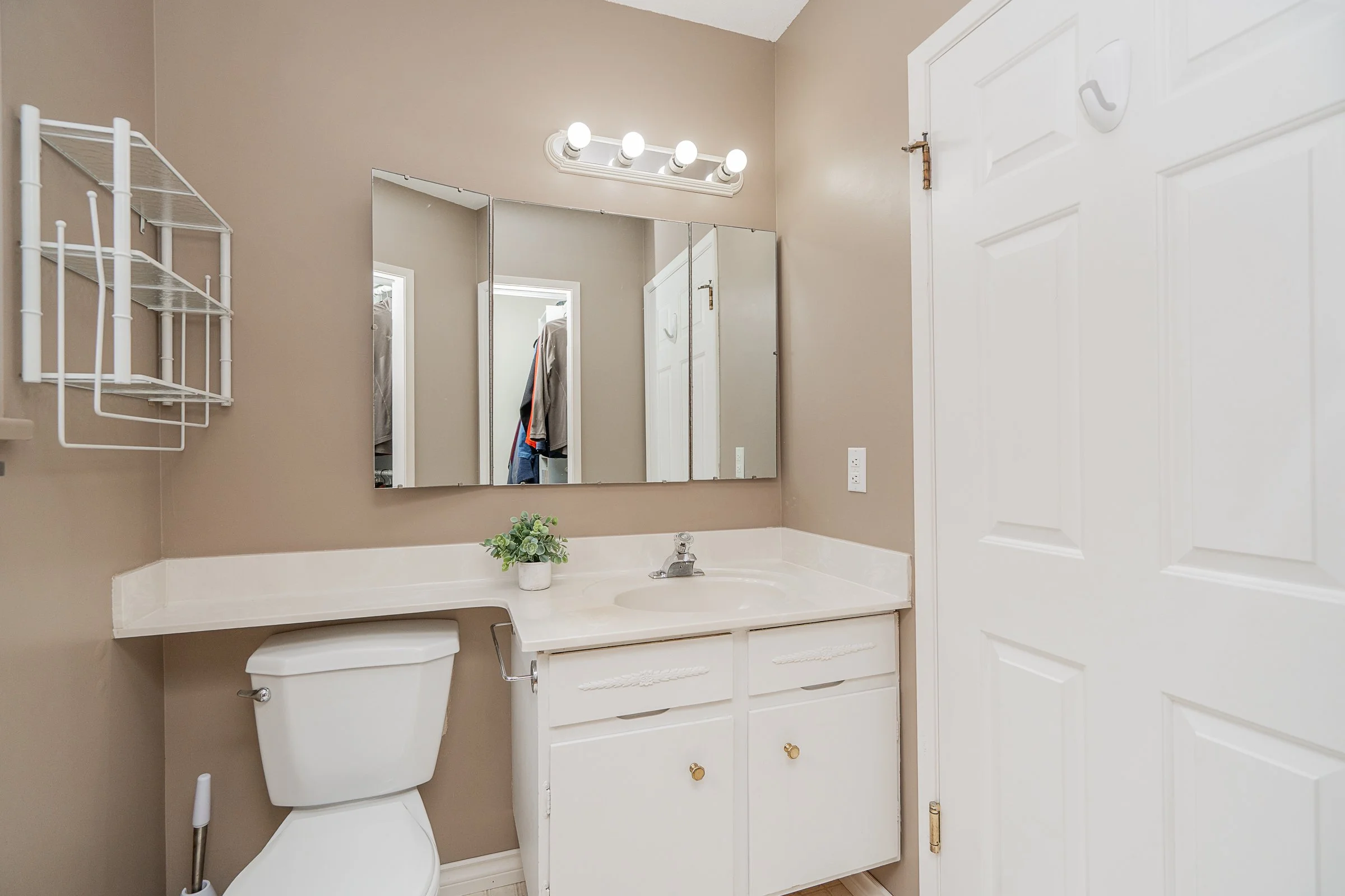 259-College-Park-Way-Port-Moody-Carolyn-Pogue-Best-Port-Moody-Realtor-16.jpg
