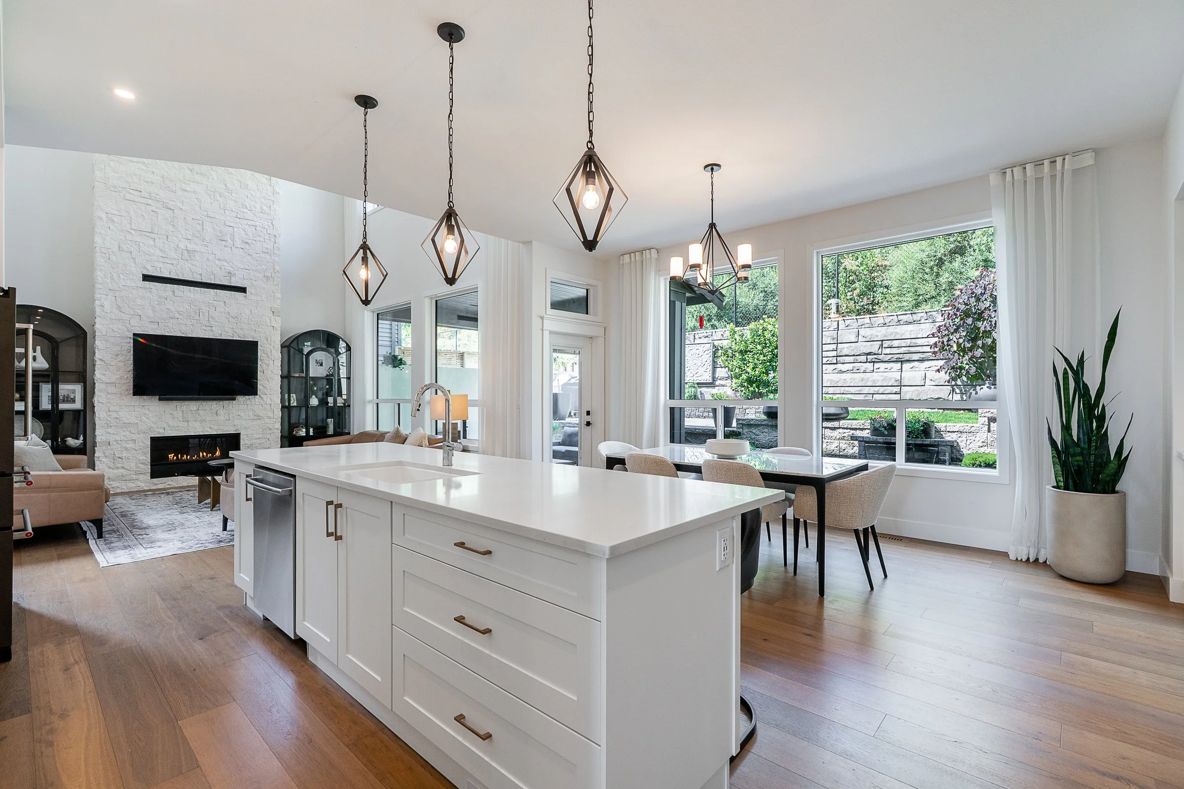 1462-Mitchell-Street-Burke-Mountain-Coquitlam-Carolyn-Pogue-Best-Burke-Mountain-Realtor-12.jpg