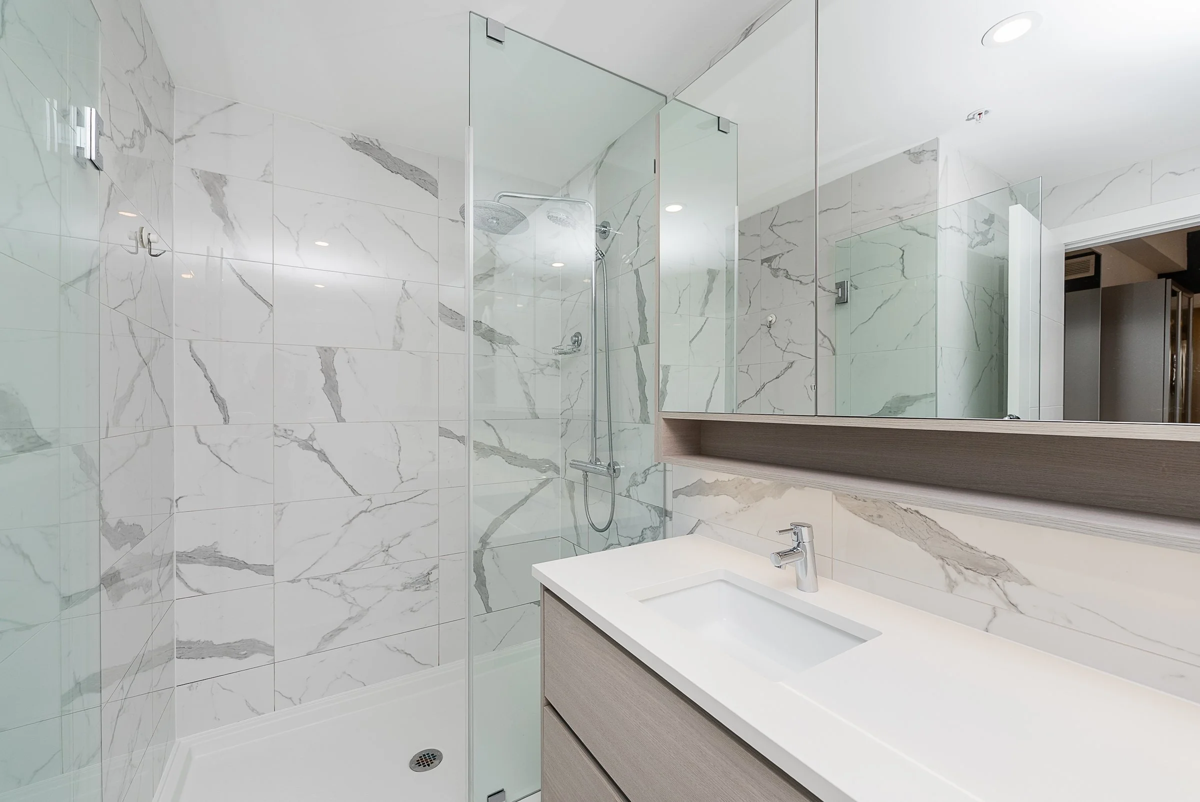 2901-823-Carnarvon-Street-New-Westminster-Carolyn-Pogue-New-Westminster-Realtor-25.jpg