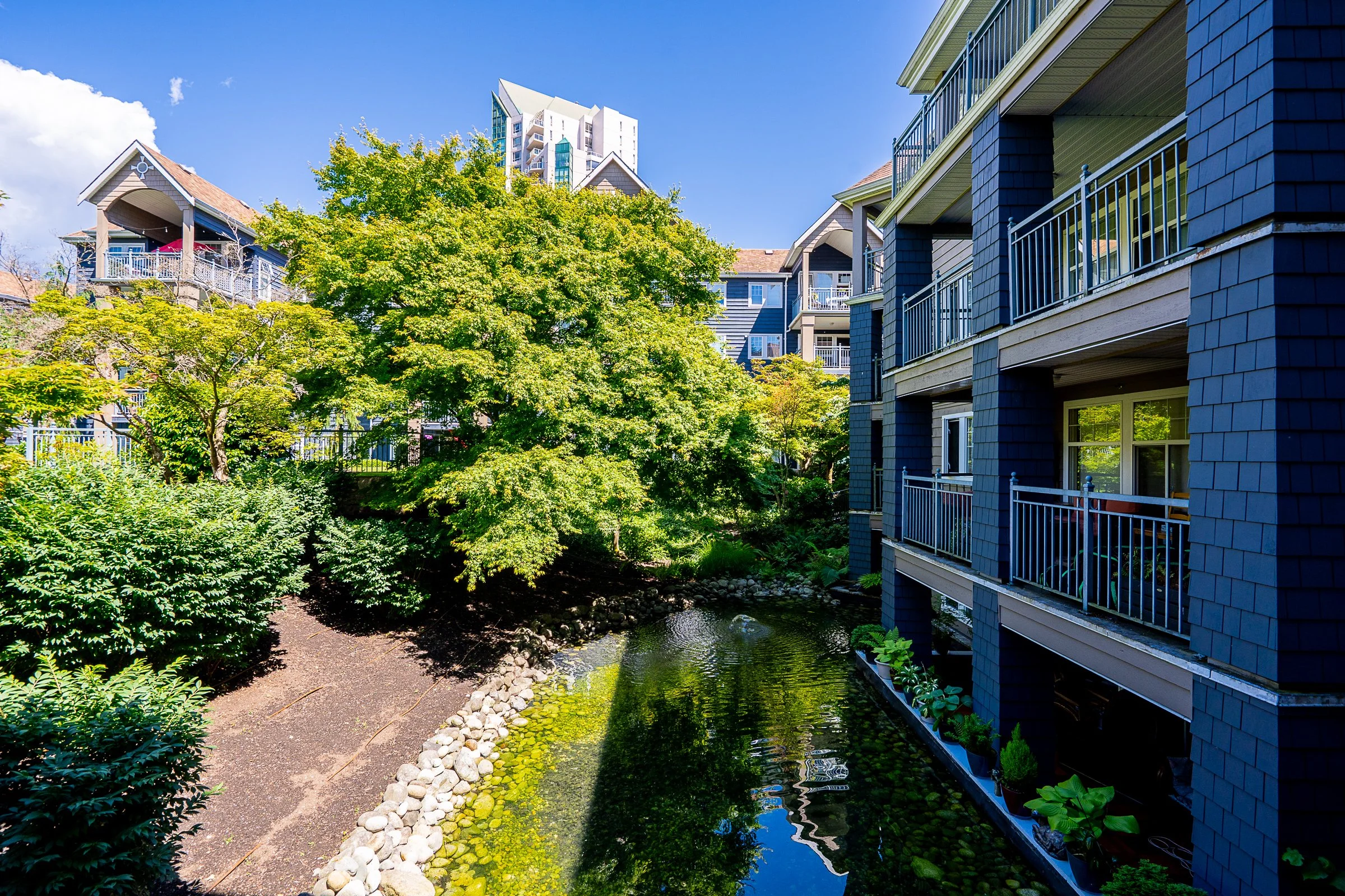202-3075-Primrose-Lane-Coquitlam-Lakeside-Terrace-Carolyn-Pogue-Best-Coquitlam-Realtor-16.jpg