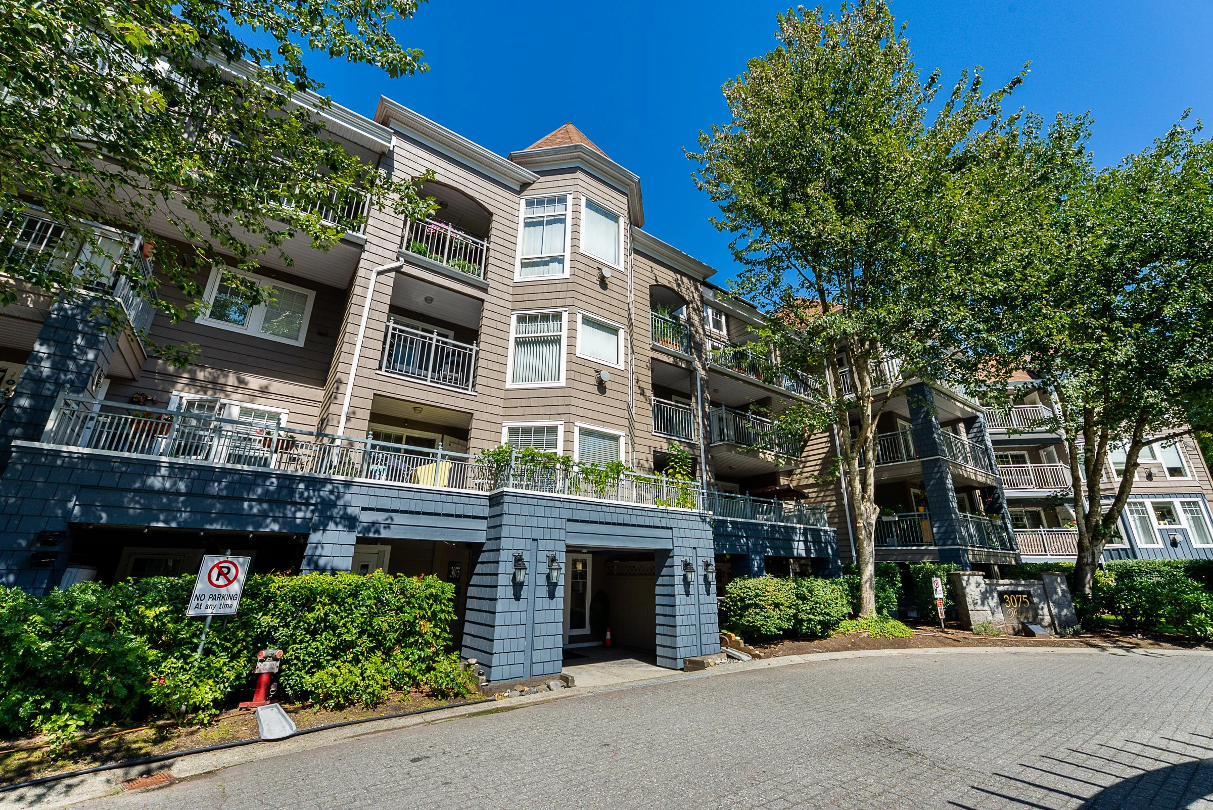202-3075-Primrose-Lane-Coquitlam-Lakeside-Terrace-Carolyn-Pogue-Best-Coquitlam-Realtor-1.jpg
