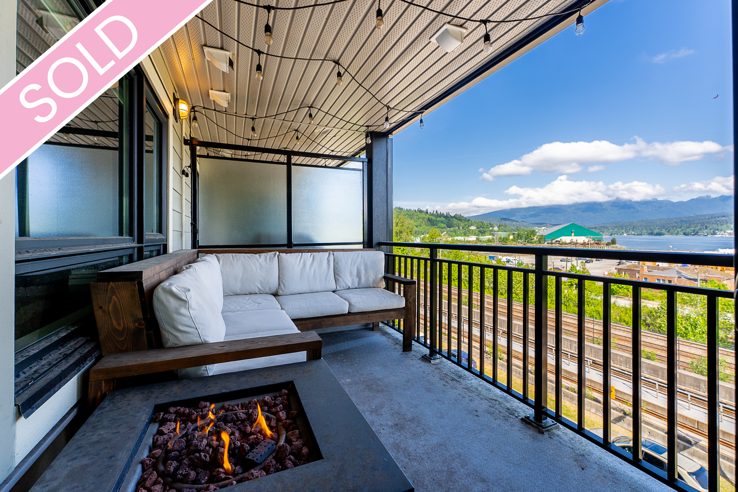 414 2525 CLARKE STREET | Port Moody