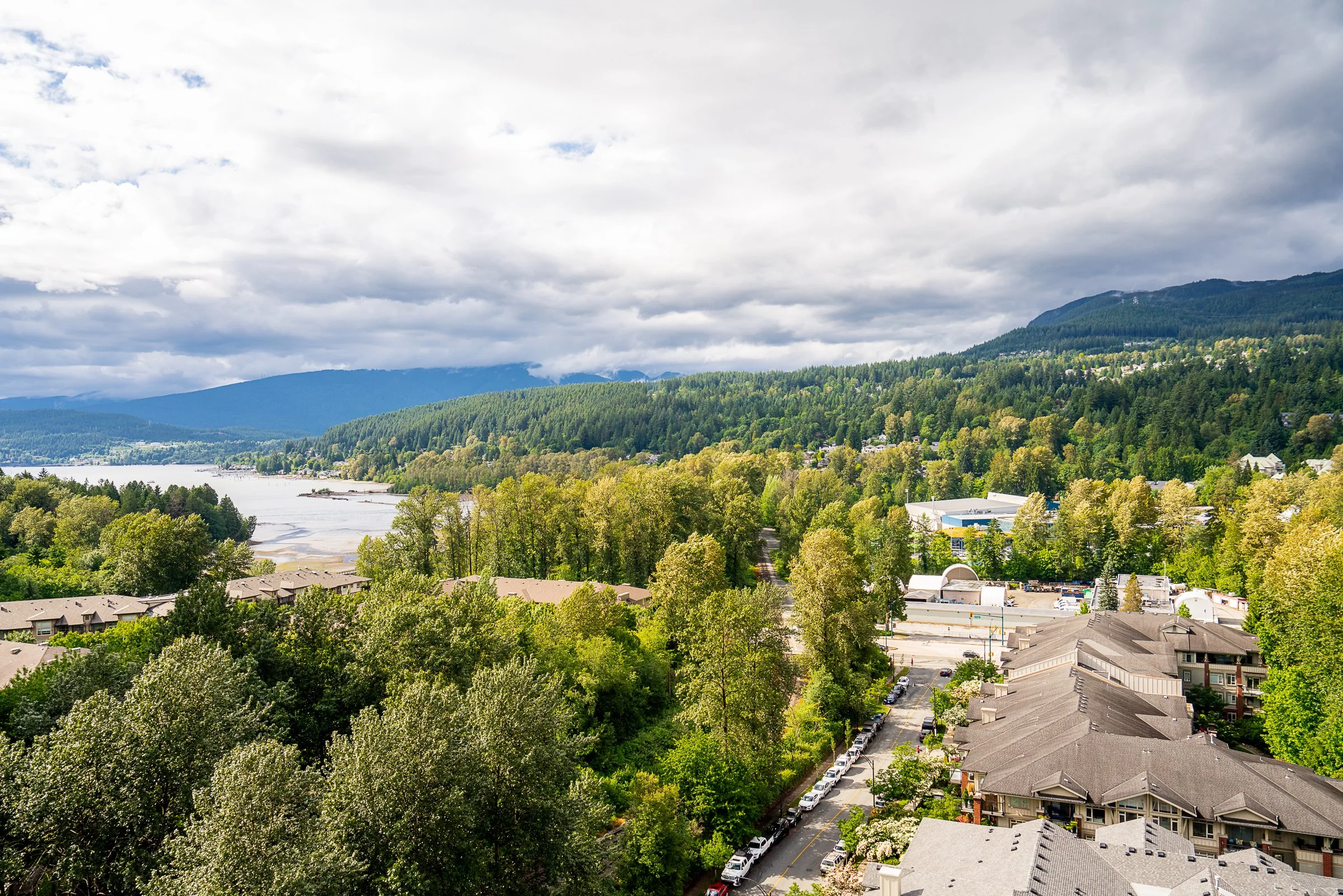 1704-301-Capilano-Road-The-Residences-Suter-Brook-Village-Port-Moody-Carolyn-Pogue-Best-Port-Moody-Realtor-13.jpg