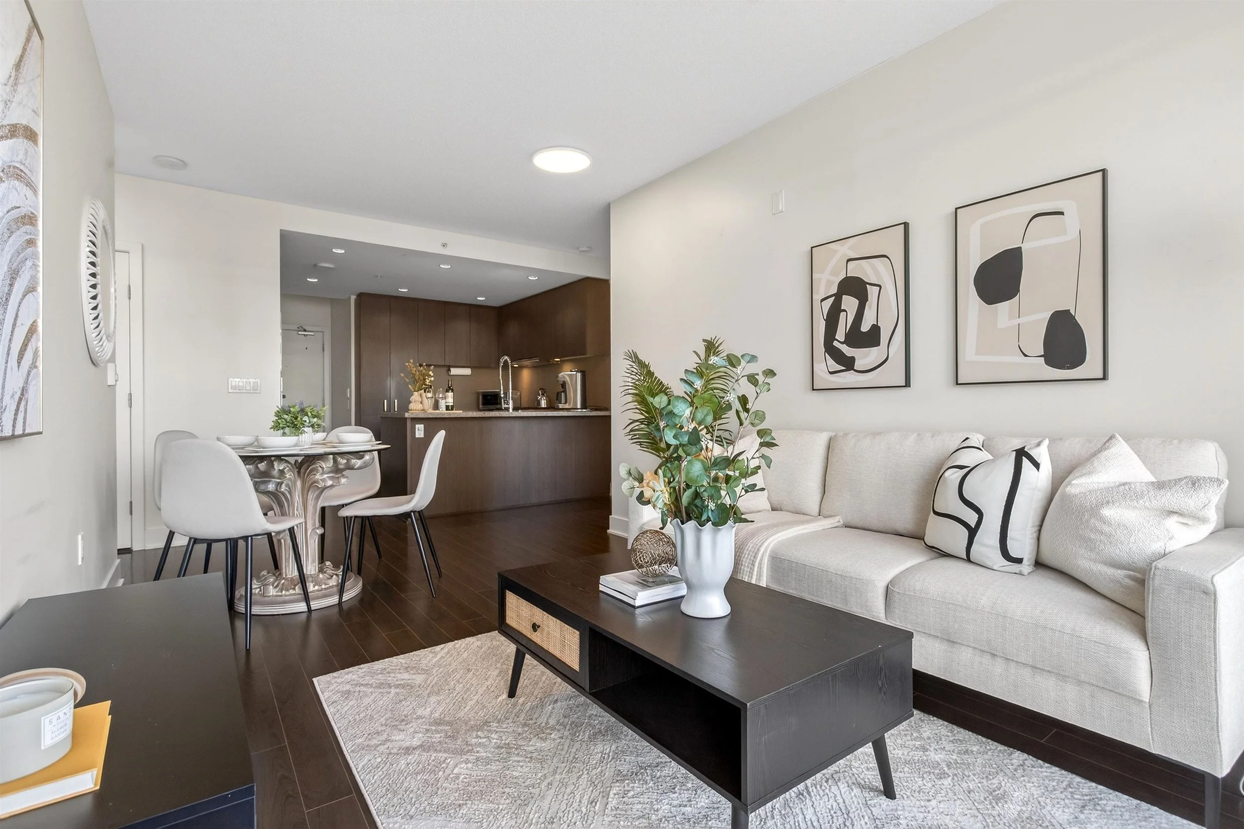 806 3008 Glen Drive Coquitlam Carolyn Pogue Coquitlam Realtor