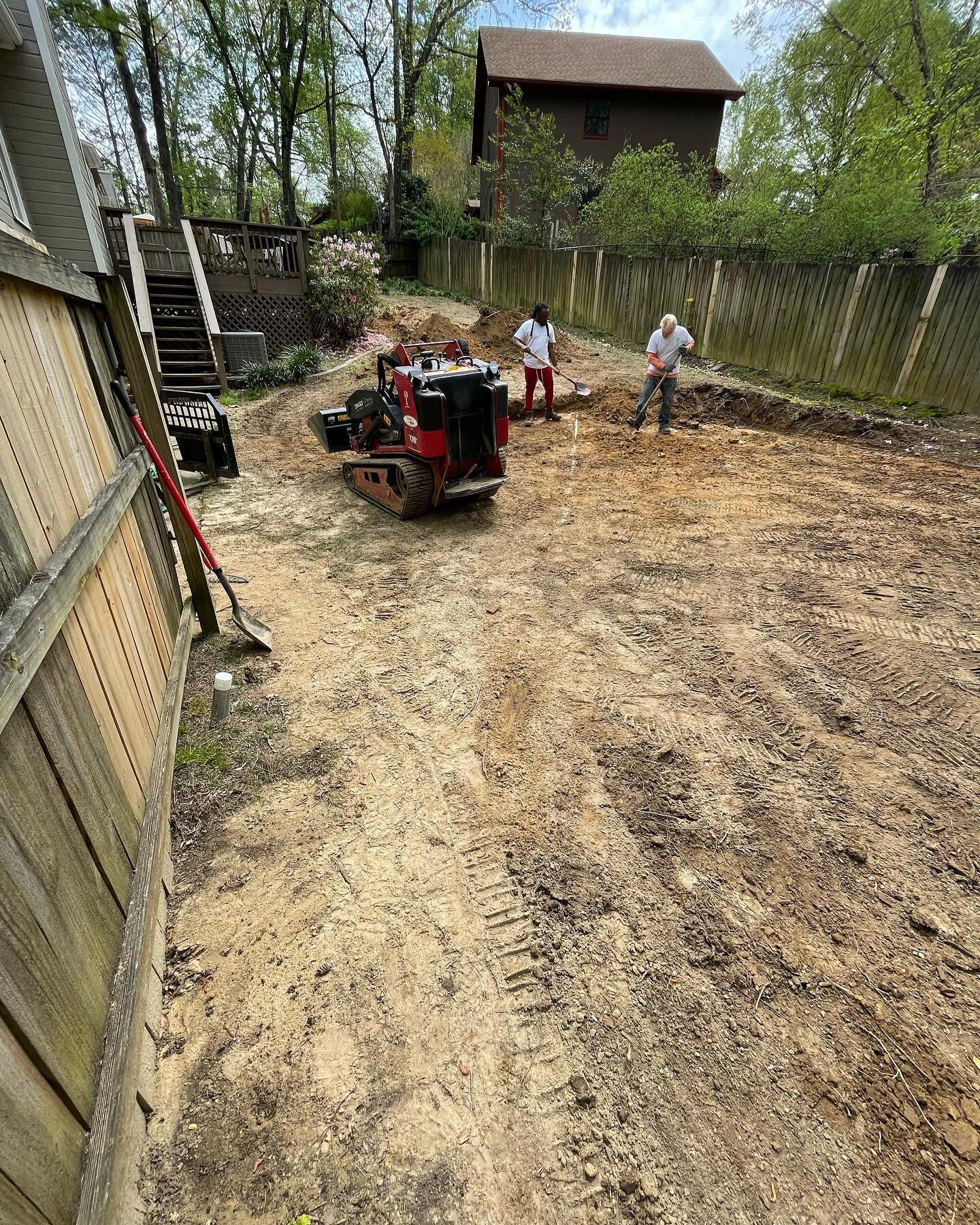 Retaining wall ✅
Patio ✅
Playground ✅
.
.
.
.
.
#retainingwalls #hardscapebrotherhood #hardscapemafia #hardscapedesign #landscapedesign #construction #beforeandafter #custom