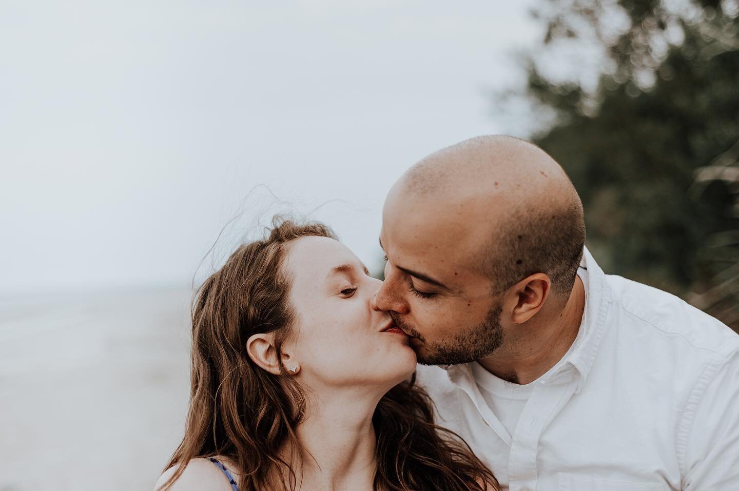 ❣️ Zoe &amp; Joe ⁣
.⁣
.⁣
.⁣
.⁣
.⁣
#photography #engagementring #makeup #shesaidyes #bride #engaged💍 #couple #engaged #weddinginspiration #weddingphotographer #wedding #isaidyes #engagement #weddingideas #engagementphotography #weddingphotoshoot #eng