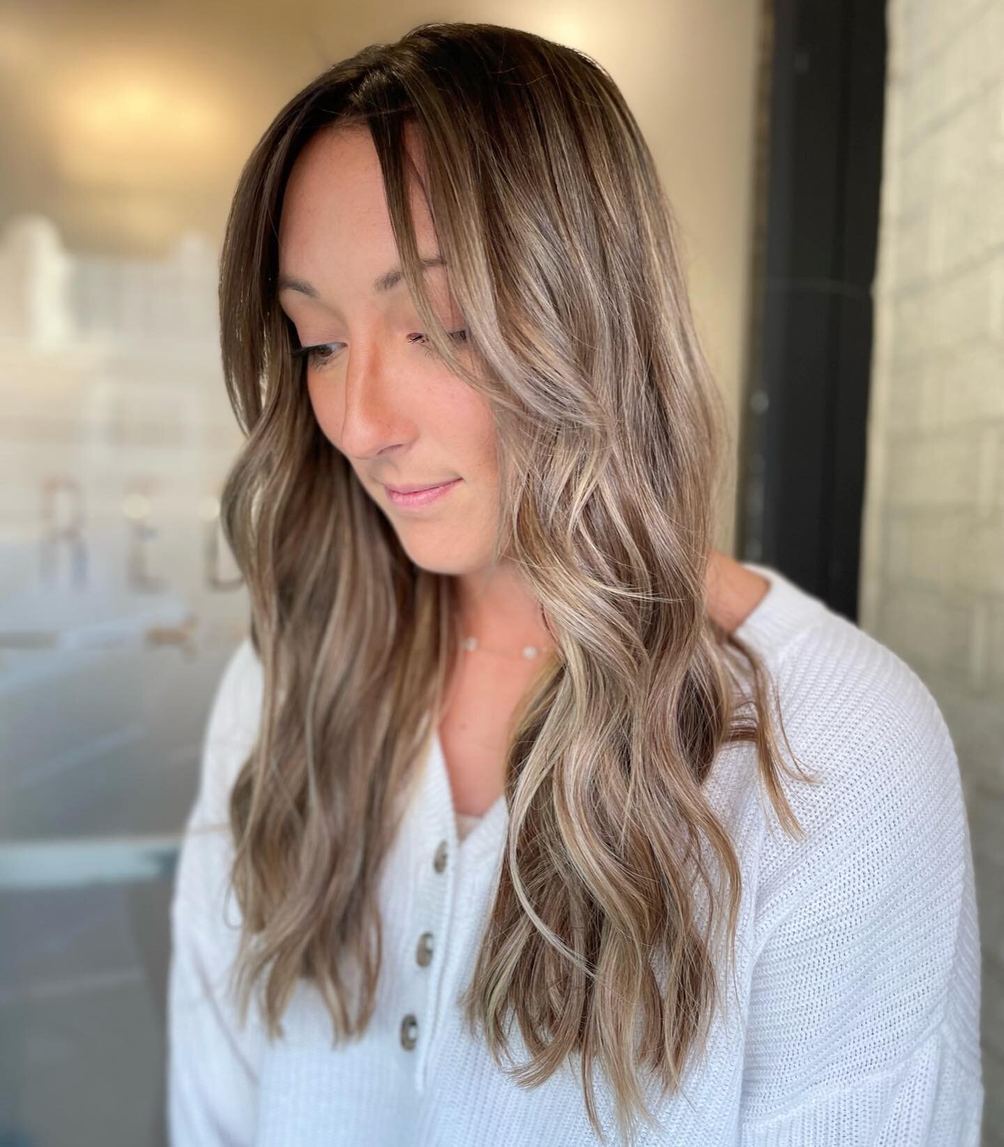 Felicia&rsquo;s client wanted to enhance her brunette color by adding some lighter pieces to it but still remaining a brunette. Carefully placed highlights along with a root smudge allowed her to achieve this look!