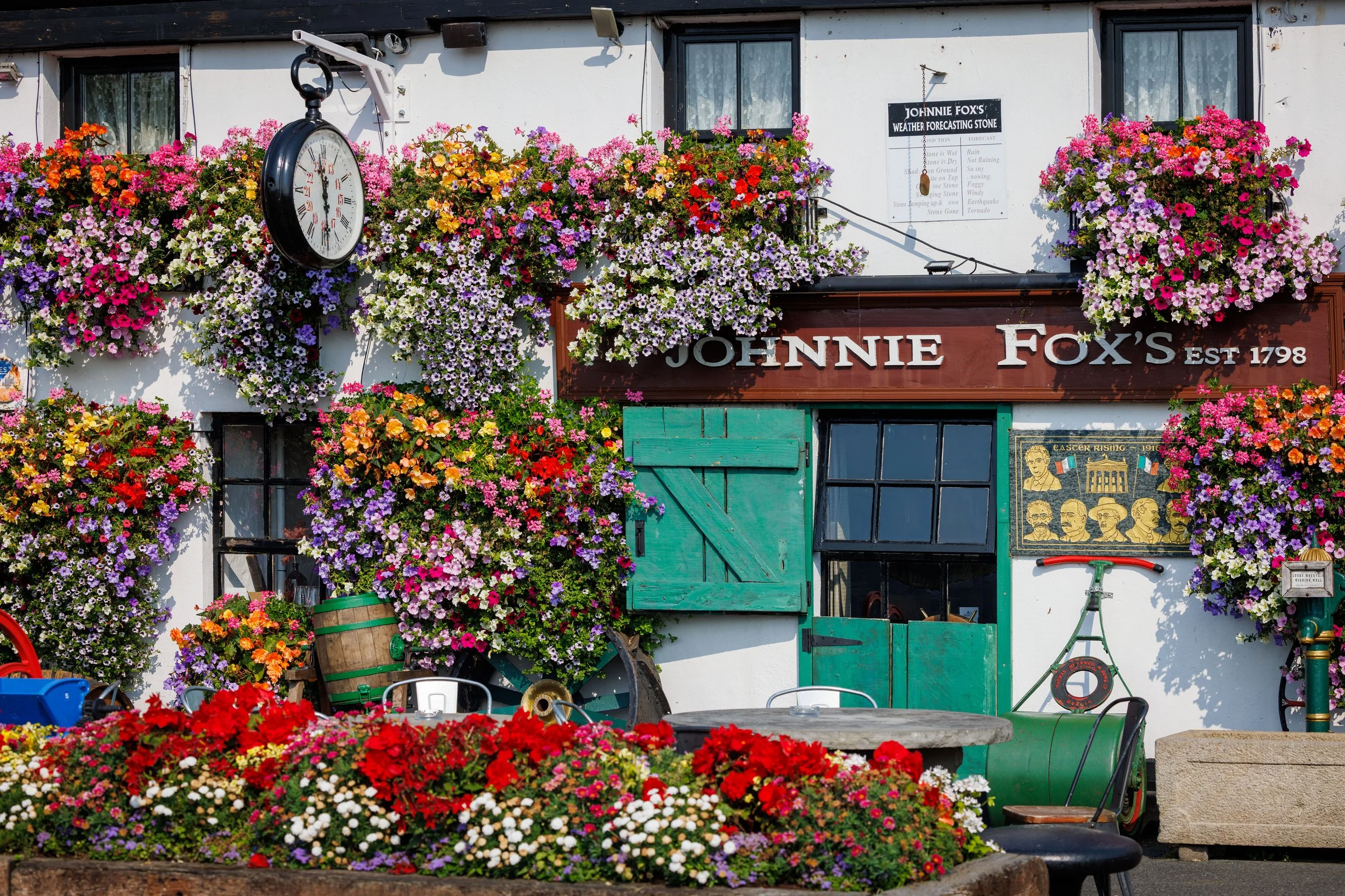 Foxs Exterior-6.jpg