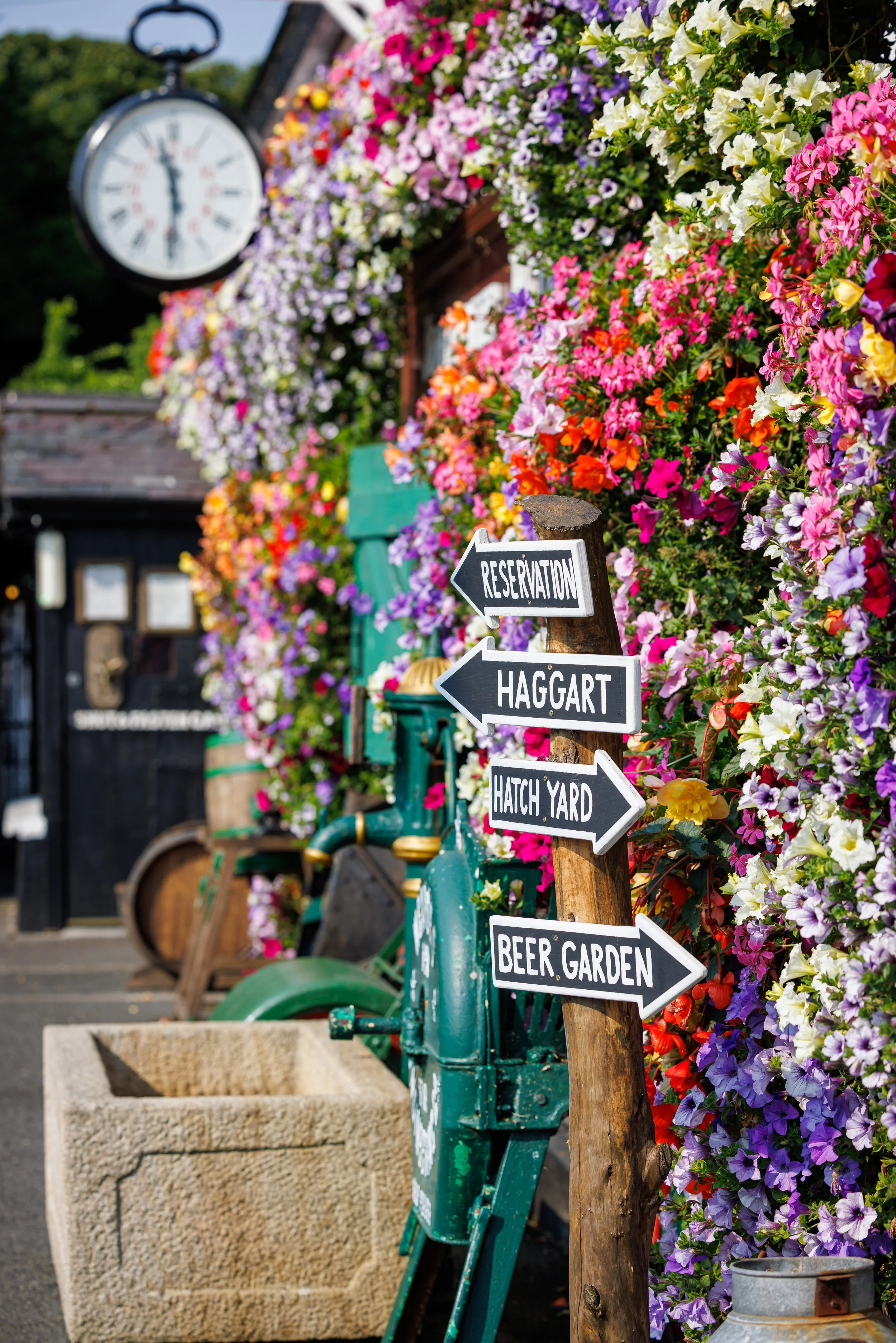 Foxs Exterior-17.jpg