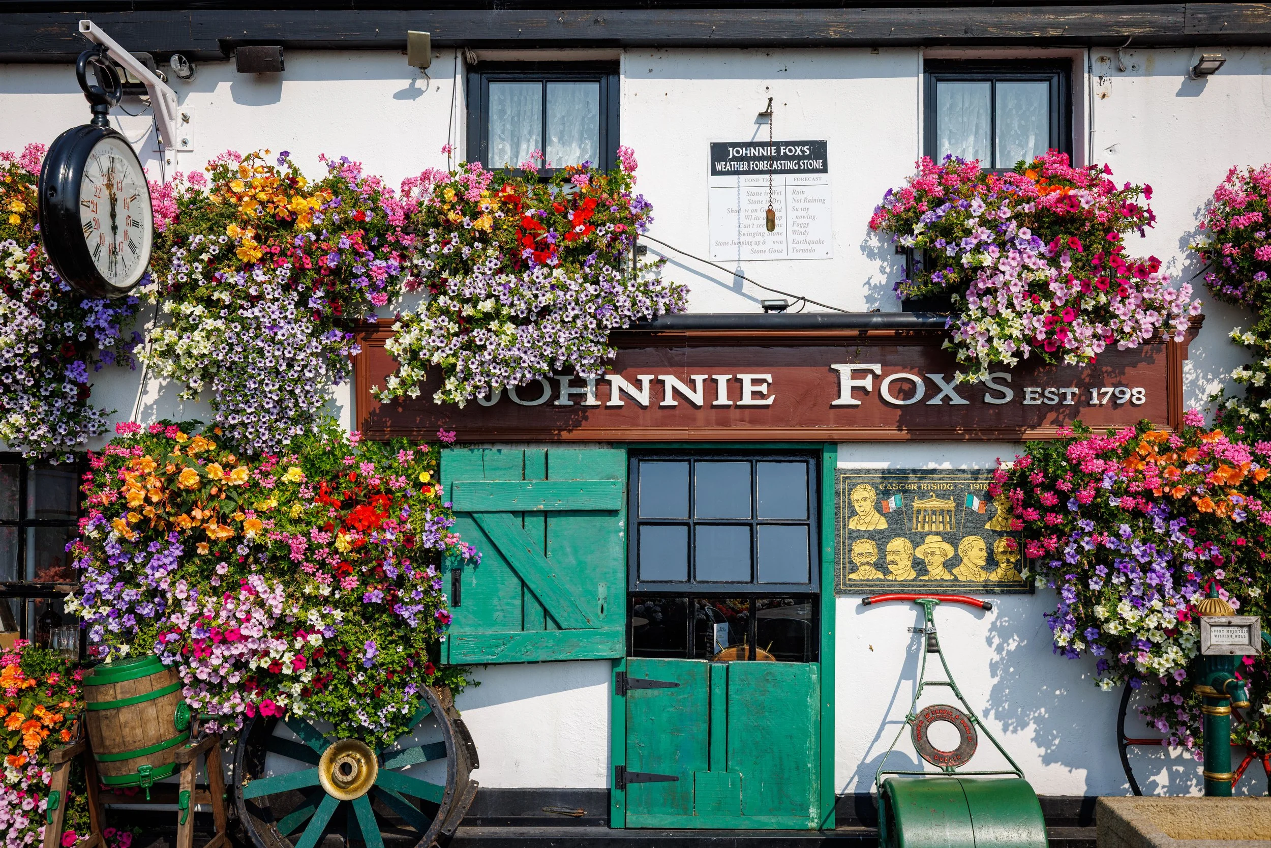 Foxs Exterior-37.jpg