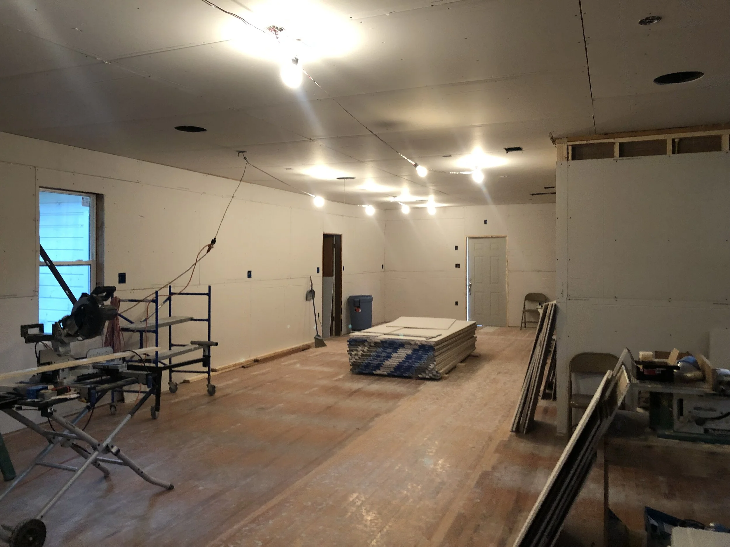 Sheetrock in Large room.JPG