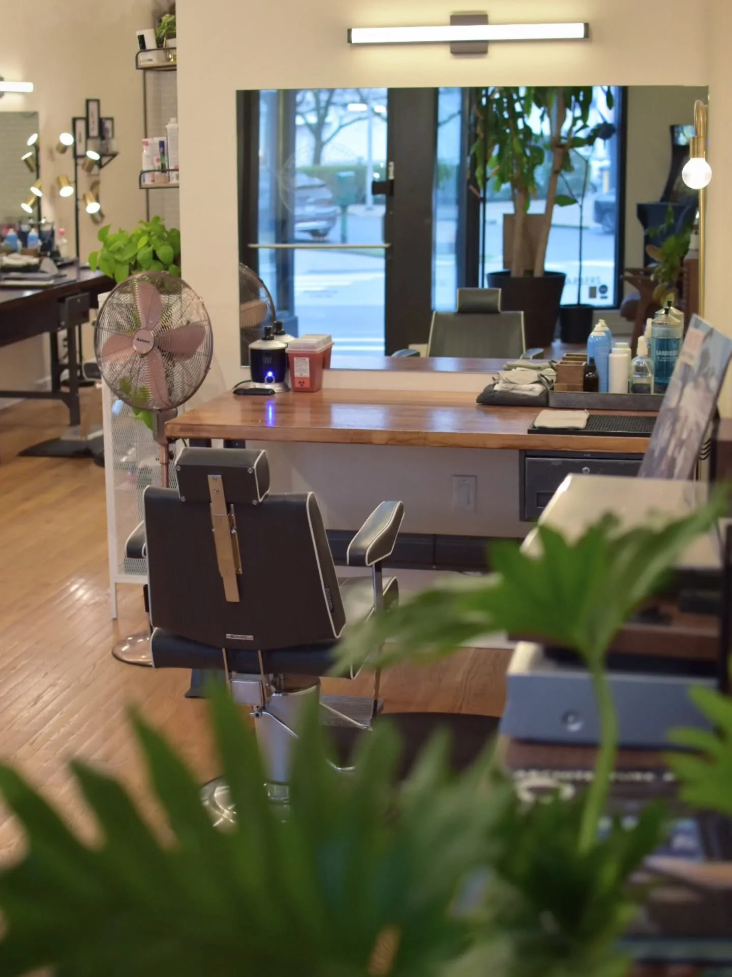 Can't believe we're already into April. Time seems to be flying while we're keeping busy. We've got a little bit of space left tomorrow afternoon, and a bit more available on Sunday. Shop is back to a full staff and everyone is so talented. Come hang