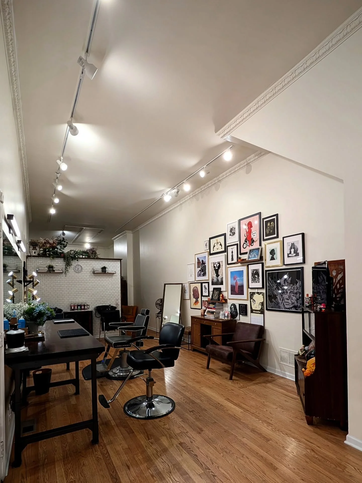 We're open until 7p today. Closed for Thanksgiving Thursday and Friday. Back to normal hours on Saturday at 9a. It's been nice and busy leading up to the holiday. Availability is super tight today, but cancellations do happen. Make sure to add to our