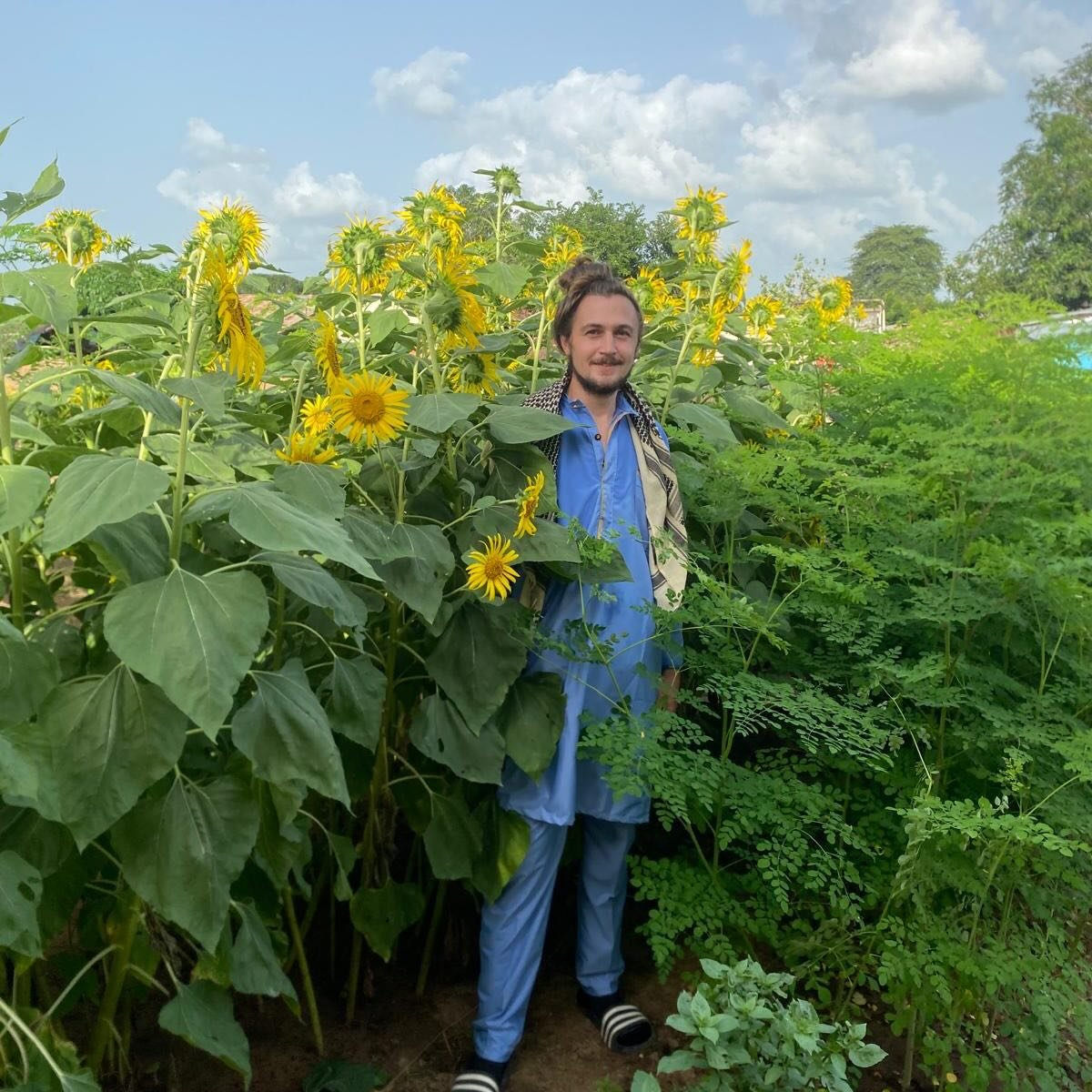 My brother Henry is serving in the Peace Corps in The Gambia 🇬🇲
He&rsquo;s raising funds for clean water + solar power for a local community.

💧 Borehole drilling ☀️ Solar installation 🌍 Long-term impact

Even $20 helps and donations are tax-dedu