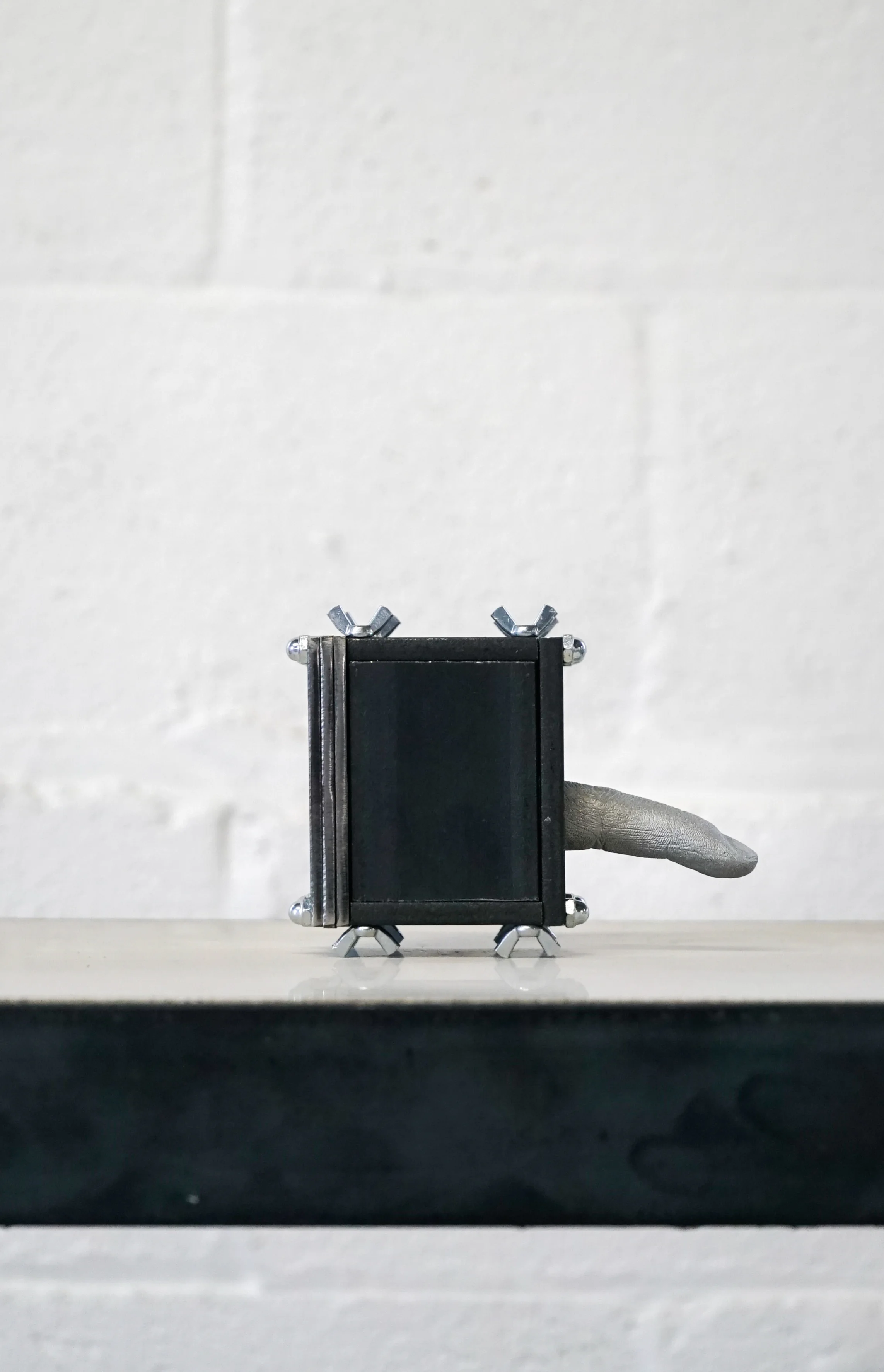  “untitled n.5”  2018 steel, hardware, aluminium 