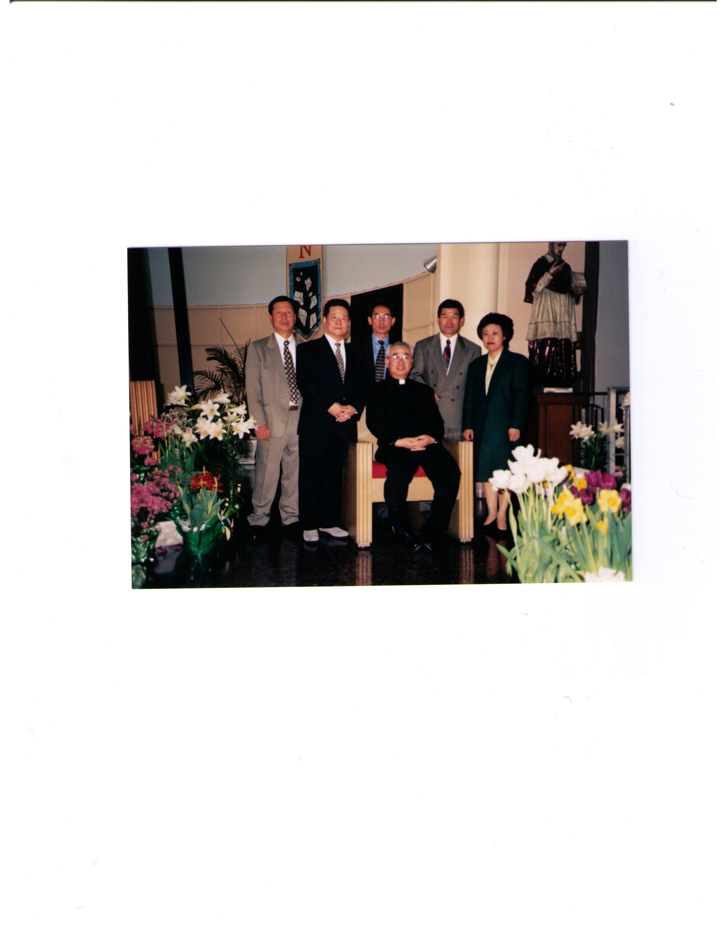 1997년 4월부활절 미사후 초대 회장단.jpg