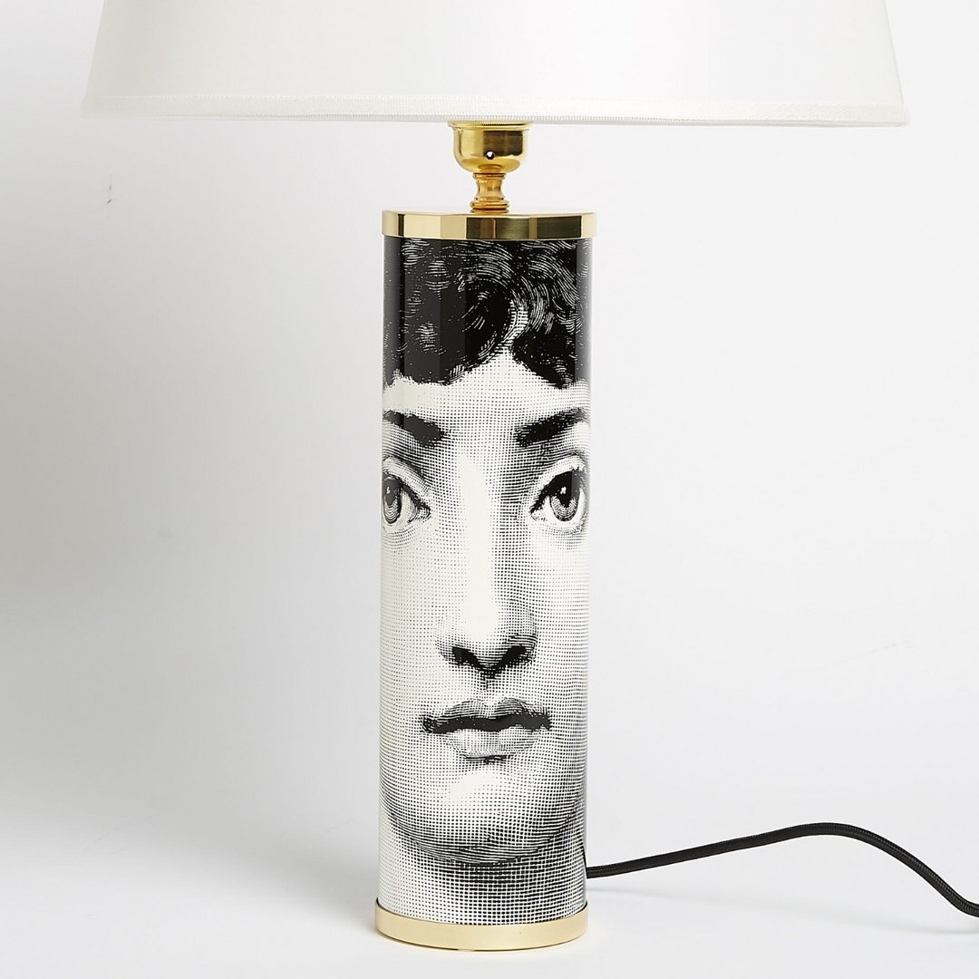 The SALE continues....

The Viso cylindrical lamp features the mesmerising face of Piero Fornasetti's Muse, Lina Cavalieri. 
A true collector's piece. 🖤🤍 
Only two pieces available.

#fornasetti #iconicdesigns #madeinitaly #fornasettiaustralia #for