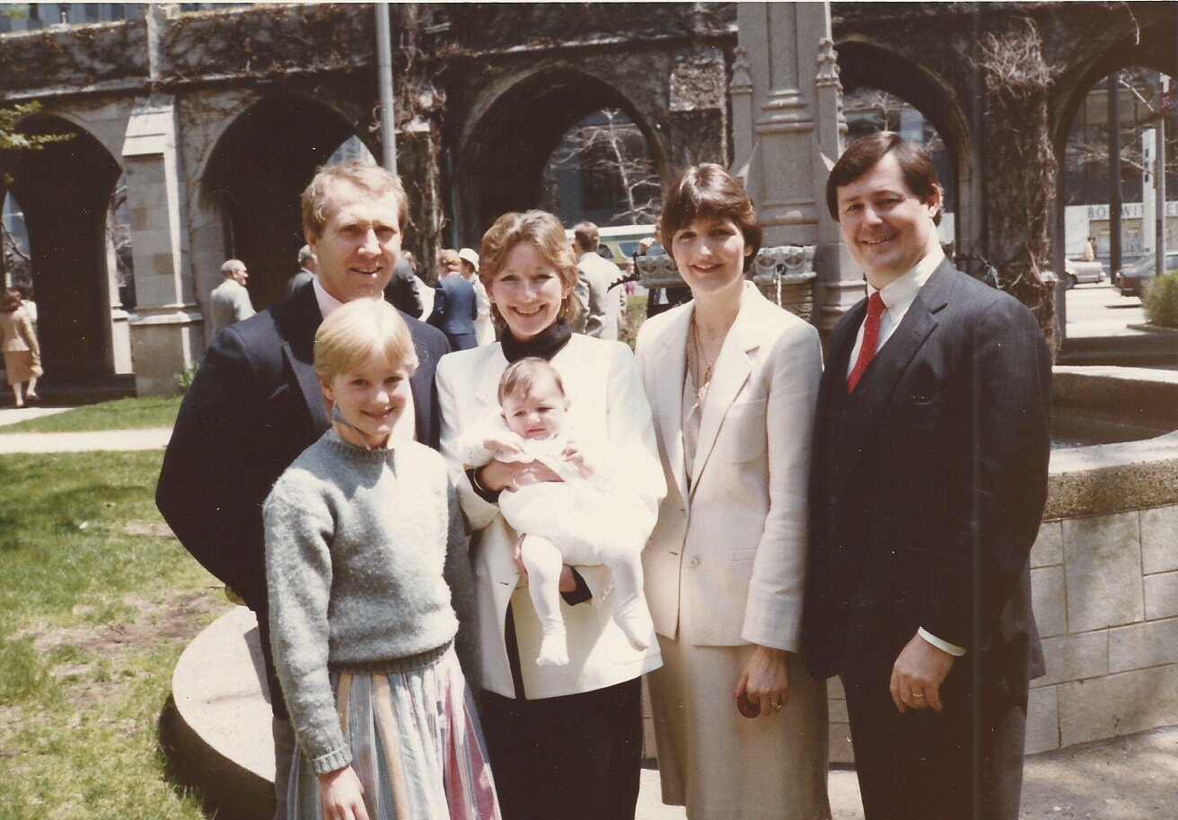  Elaine with her family &amp; 1st partner, Lynn 