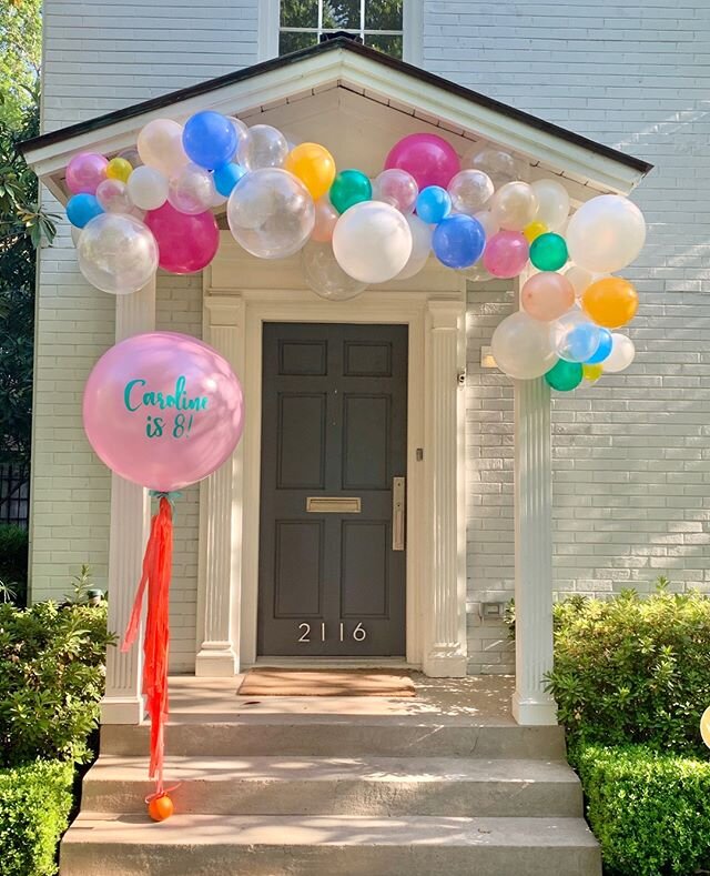 When a client gives me full creative license to make color selections the result is a fun chic celebration for Caroline! ⁠
.⁠
Big balloons starting at $58⁠ and garlands ⁠starting at $250.⁠
To order, visit our website and place your orders 3-4 days in