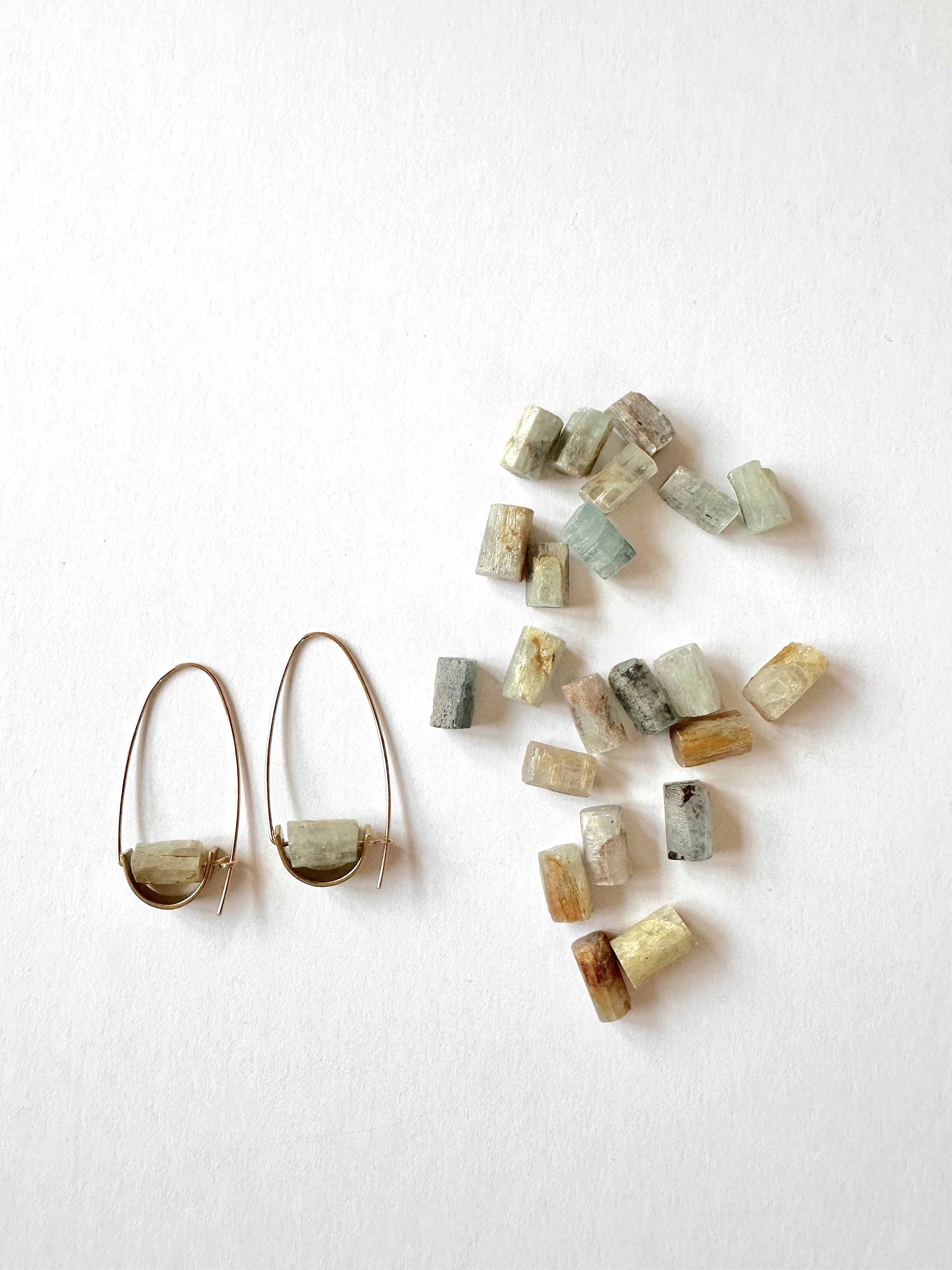 belen-ltblue-kyanite-beads.JPG