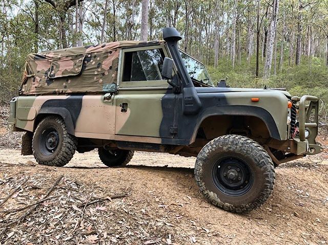 Ready for the weekend like.... @perentie.gs 🦎🕺🏼 #Perentie #LandRover #Adventure #Canopy #RobcoProducts #Australia #AustralianMade