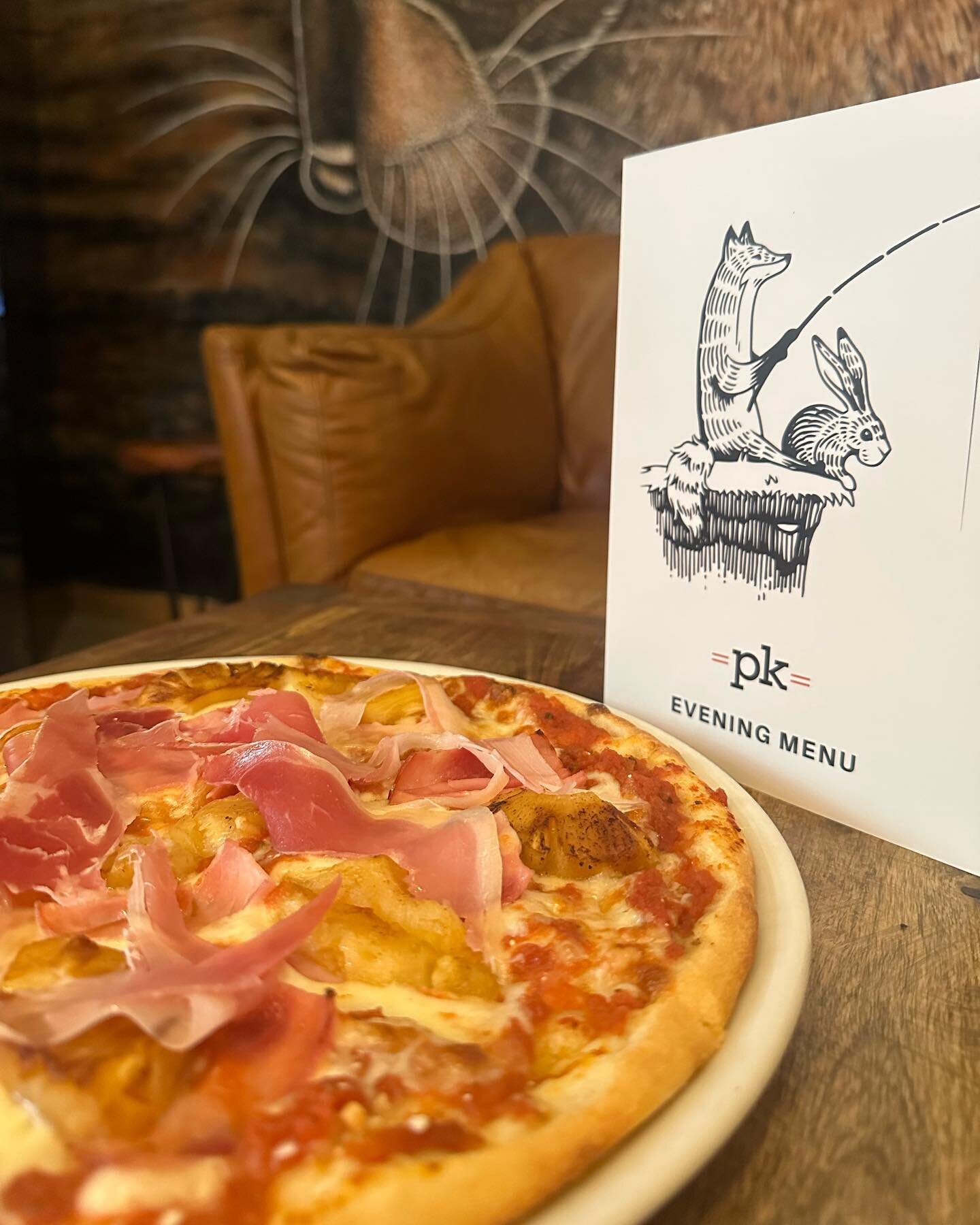 Monday Night Pizza Special 🍕
Hawaiian Pizza - Do you do pineapple pizza? 🤔 🧐 🤨 Yes, we do! Just for you 😊