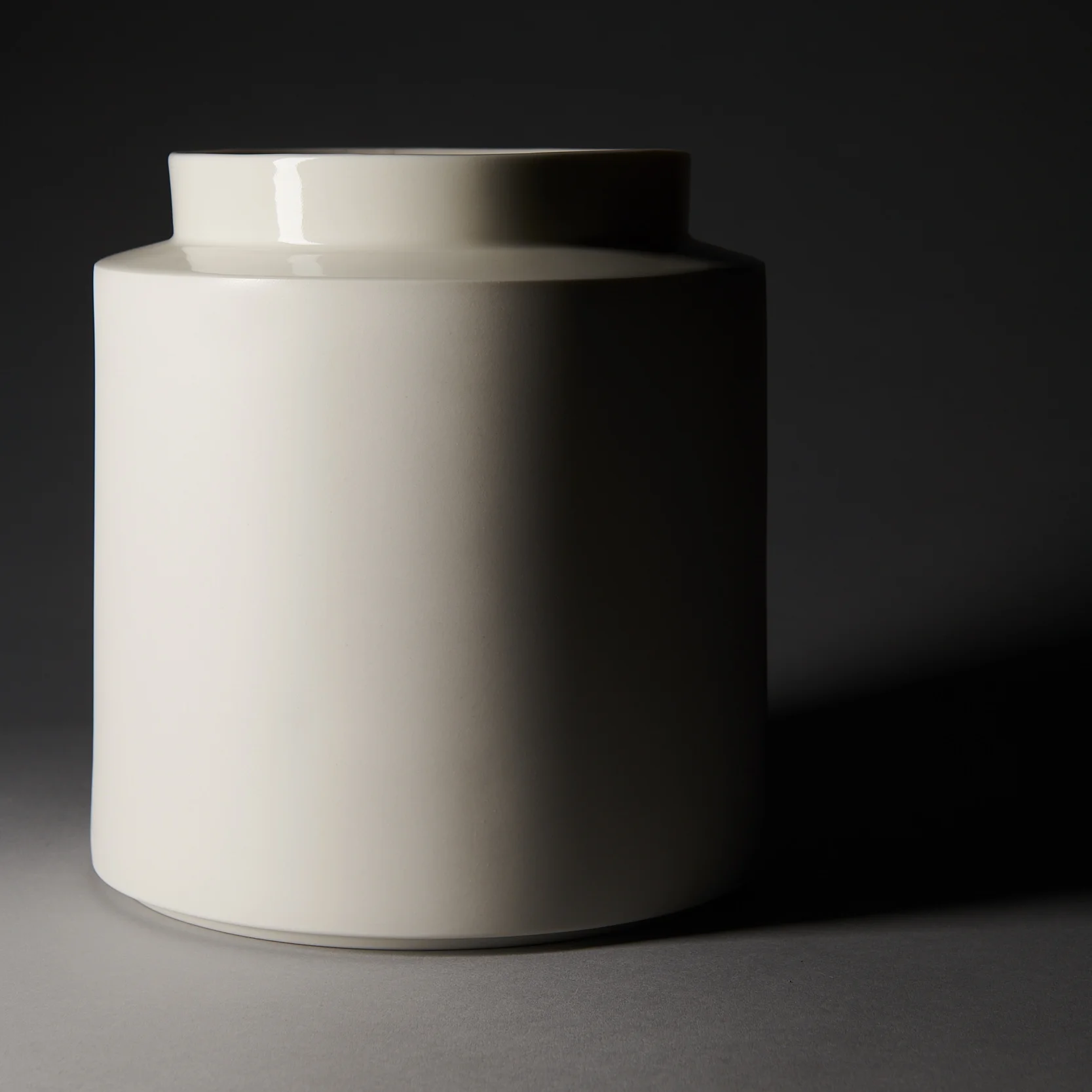 milkchurnvase124.jpg