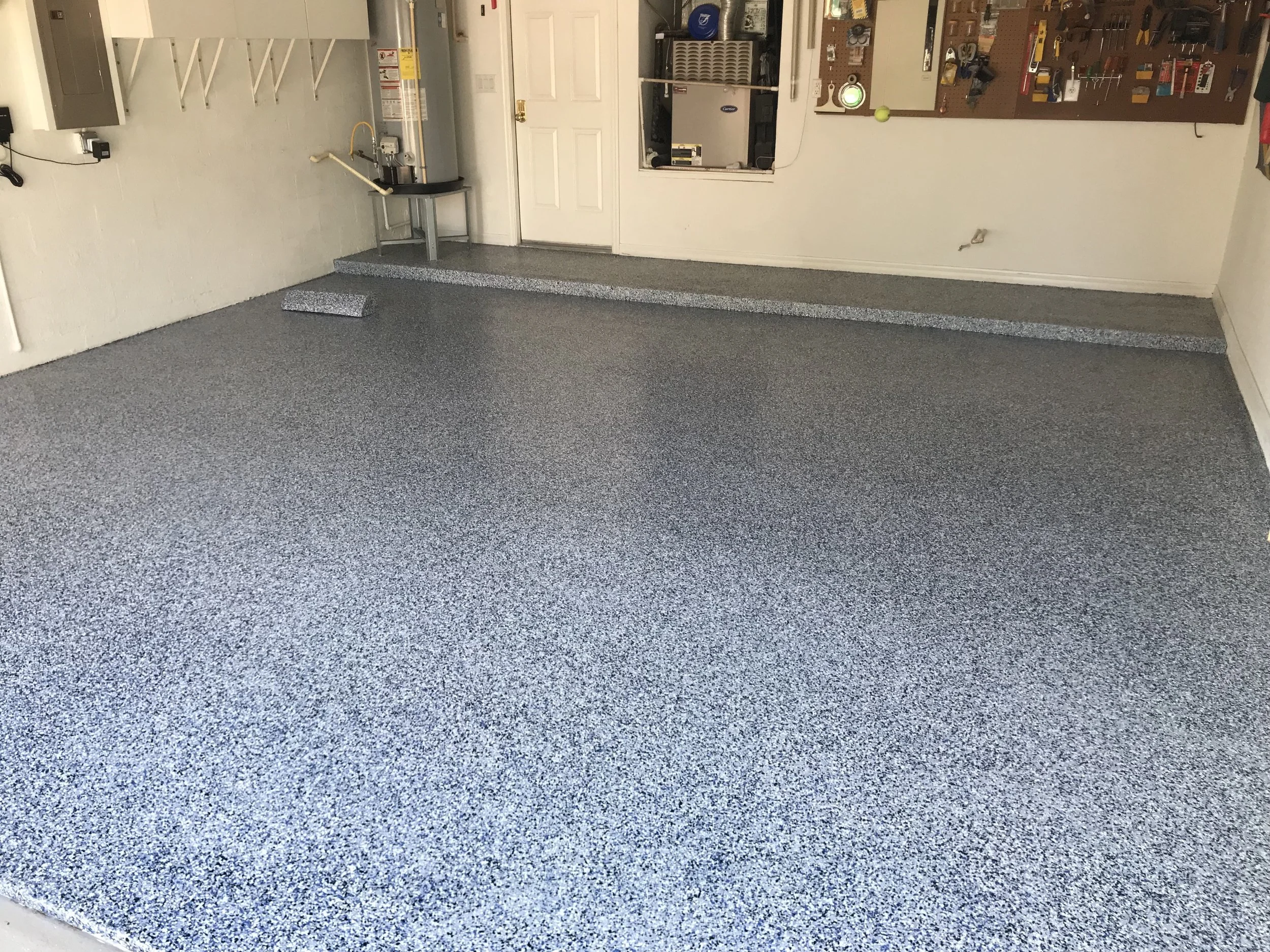 GARAGE 2.jpg