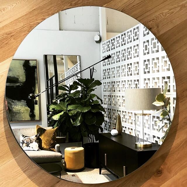 Showroom snippets to swoon over! #designerfurniture #interiordesign #interiorstyle #furnituremelbourne #interiorinspo #homestyling #interiordesignservice #madeinmelbourne #custommade #australianmade #livingroom #diningroom #furnishyourapartment #apar