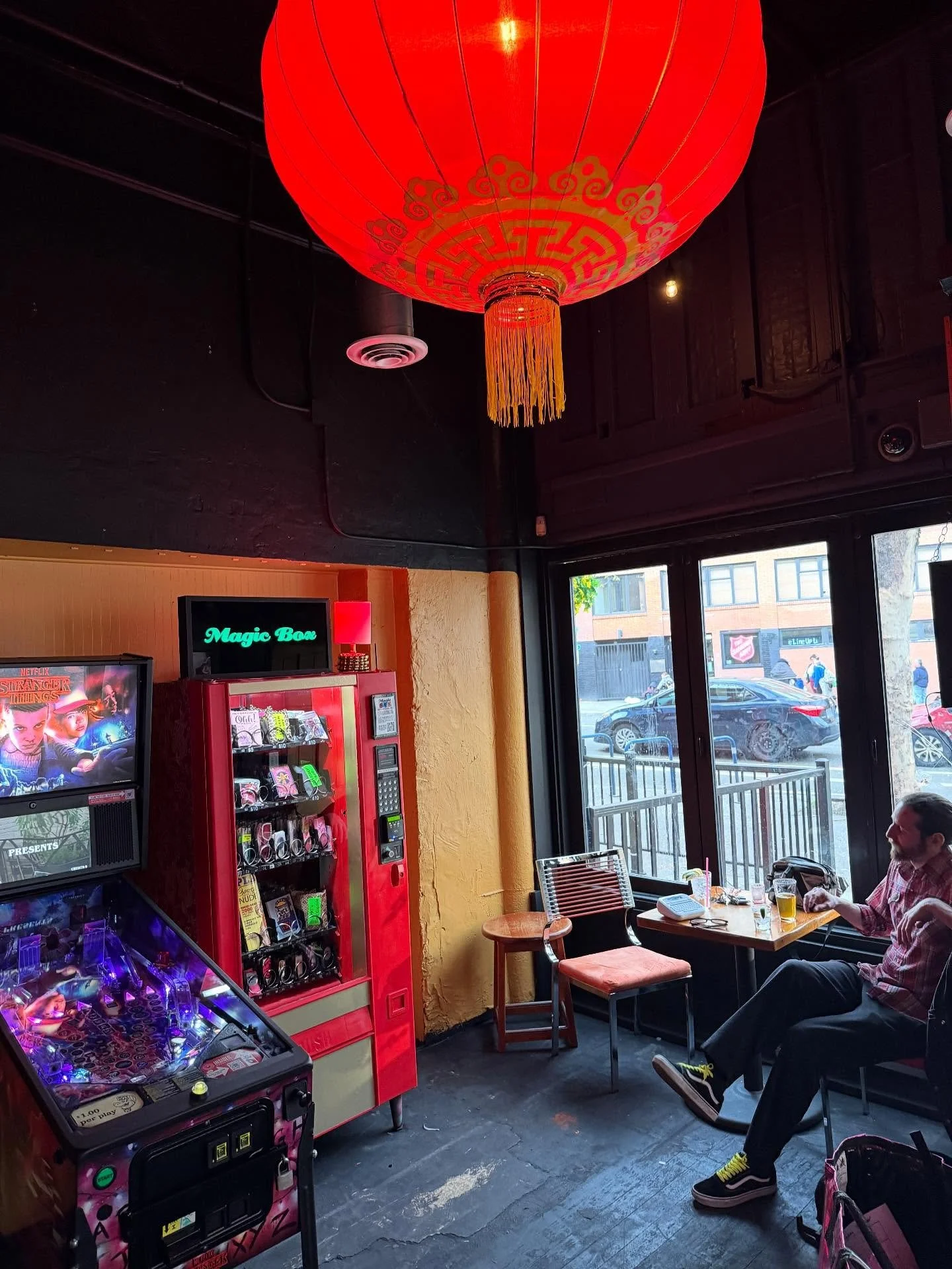 Here&rsquo;s what&rsquo;s happening at some Portland Magic Box locations:

Friday
Karaoke 7 PM @chopstickshowcanbe

Mrbrascatu 8 PM at @getdownpdx

Unhallowed Earth / Burial Clouds / Onsetter / Leafminer 8 PM at @kellysolympian

Karaoke after 9 PM at