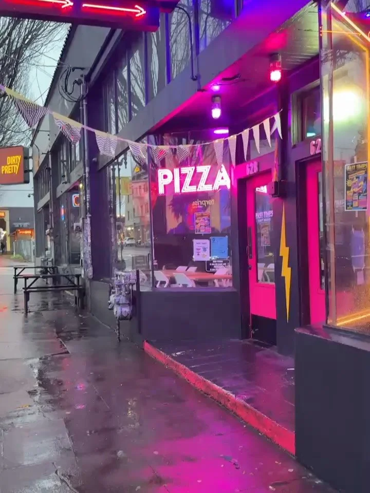 @fasttimespdx is our newest Magic Box location and they&rsquo;re having a grand opening party all weekend long! Go enjoy a slice, some soft serve, play some pinball and check out their Magic Box, with items curated just for @fasttimespdx 

#magicbox 