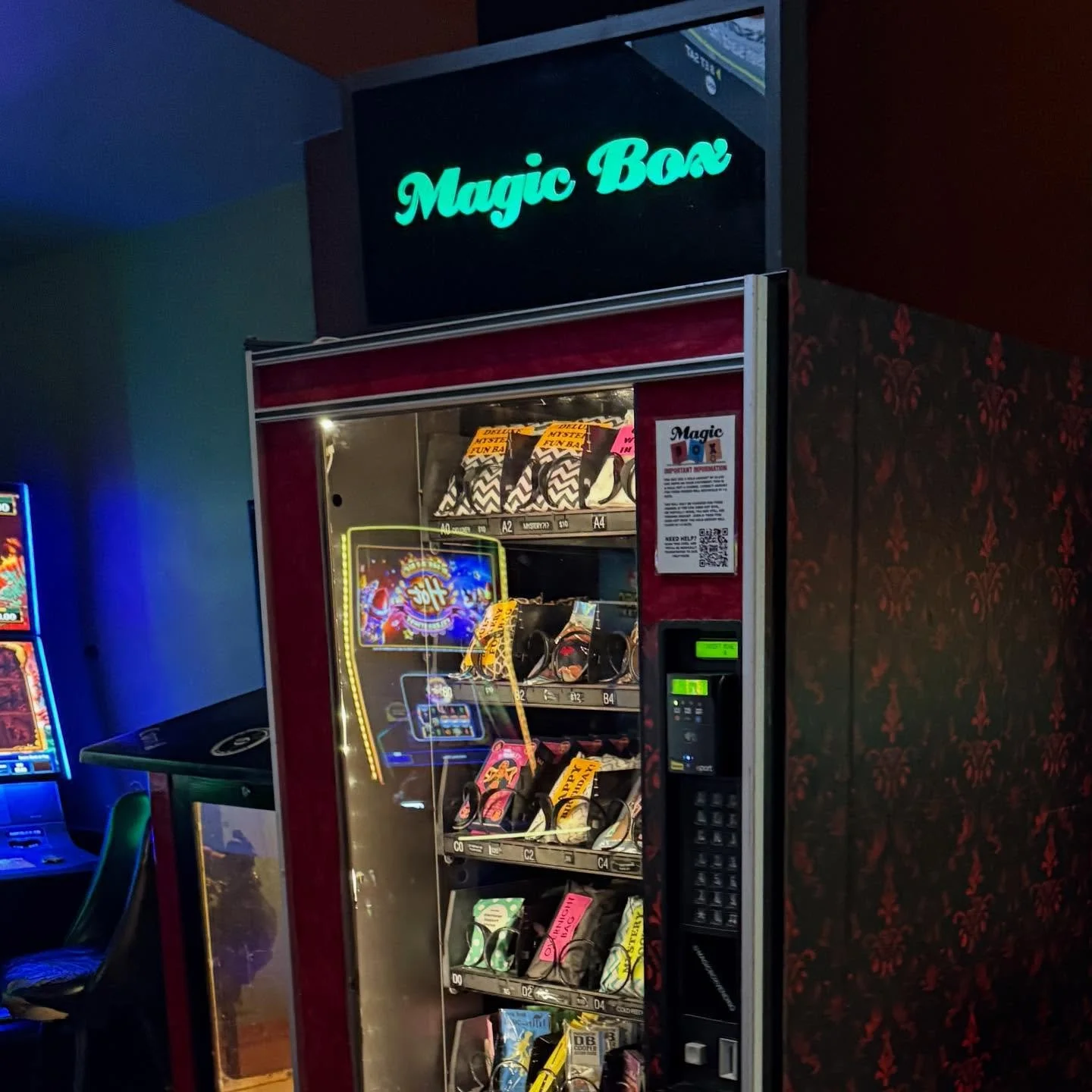 There&rsquo;s a lot happening this weekend at these Portland Magic Box locations:

Thursday
@untappedtrivia &amp; Sweater Contest 6 PM at @pinkys.pizza

Nevins Again 6 PM at @landmarksaloon

@triviology 7 PM at @barebonescafeandbar

Jigawatt Soundtra