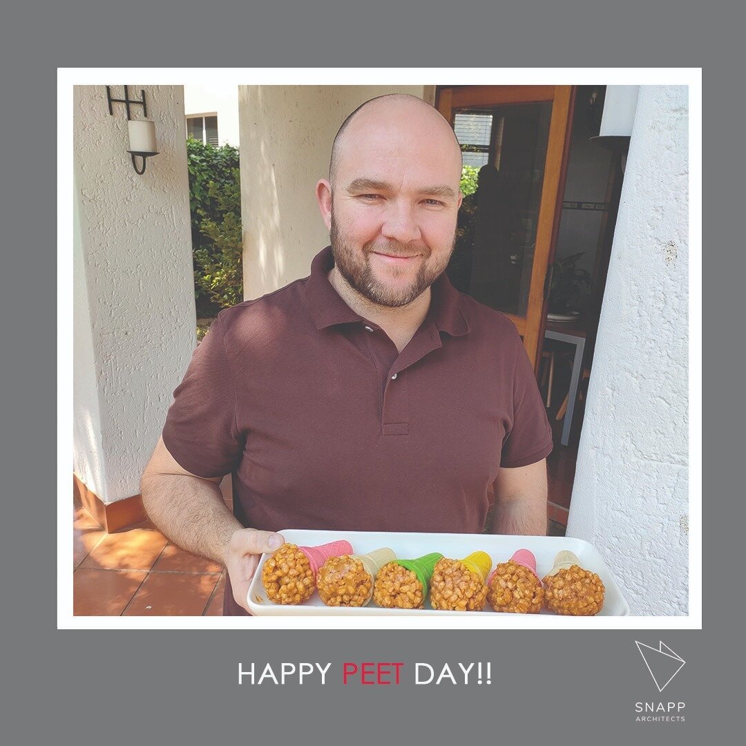 No Monday blues, just treats and smiles because last Friday we celebrated Peet's first work anniversary! Peet is a talented Professional Architect at SNAPP who has made waves with his Revit and Lumion skills during his first year with us. His hard wo