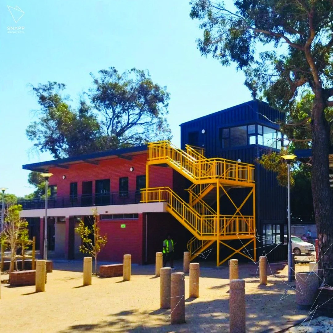 Where lightweight steel frames meet brick, opportunity takes shape.
Market stalls and amenities designed for informal traders, built to support real community growth.
Proud to be part of a project that focuses on upliftment while bridging the gap bet