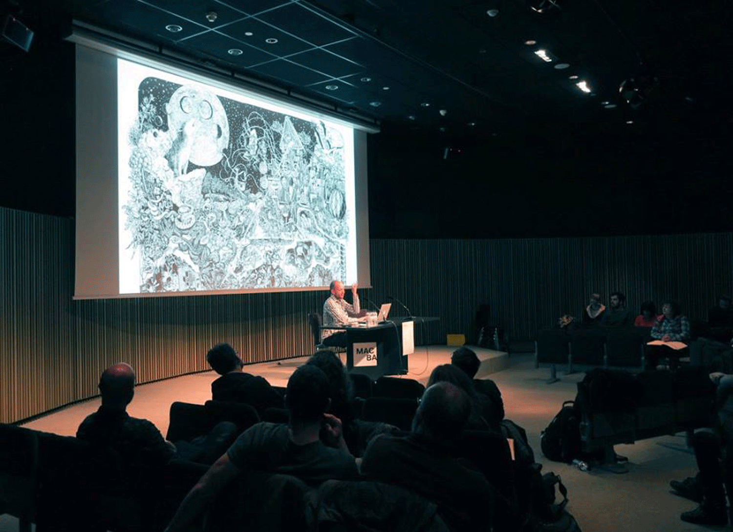 Macba-Charla.gif