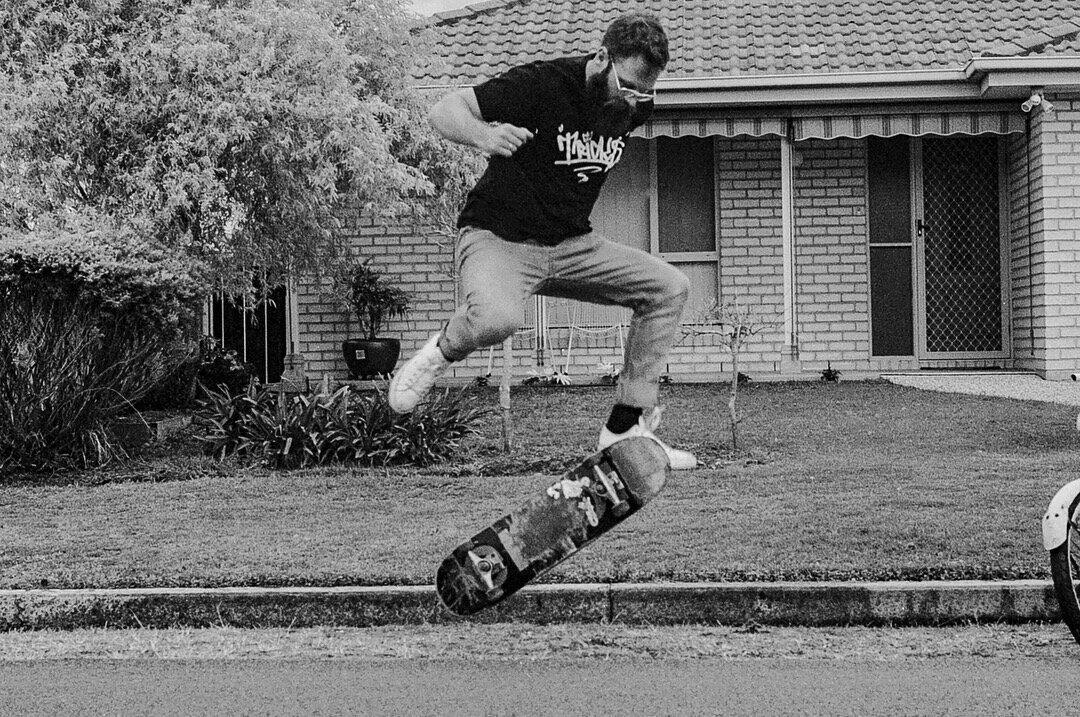 Liam skate .JPG