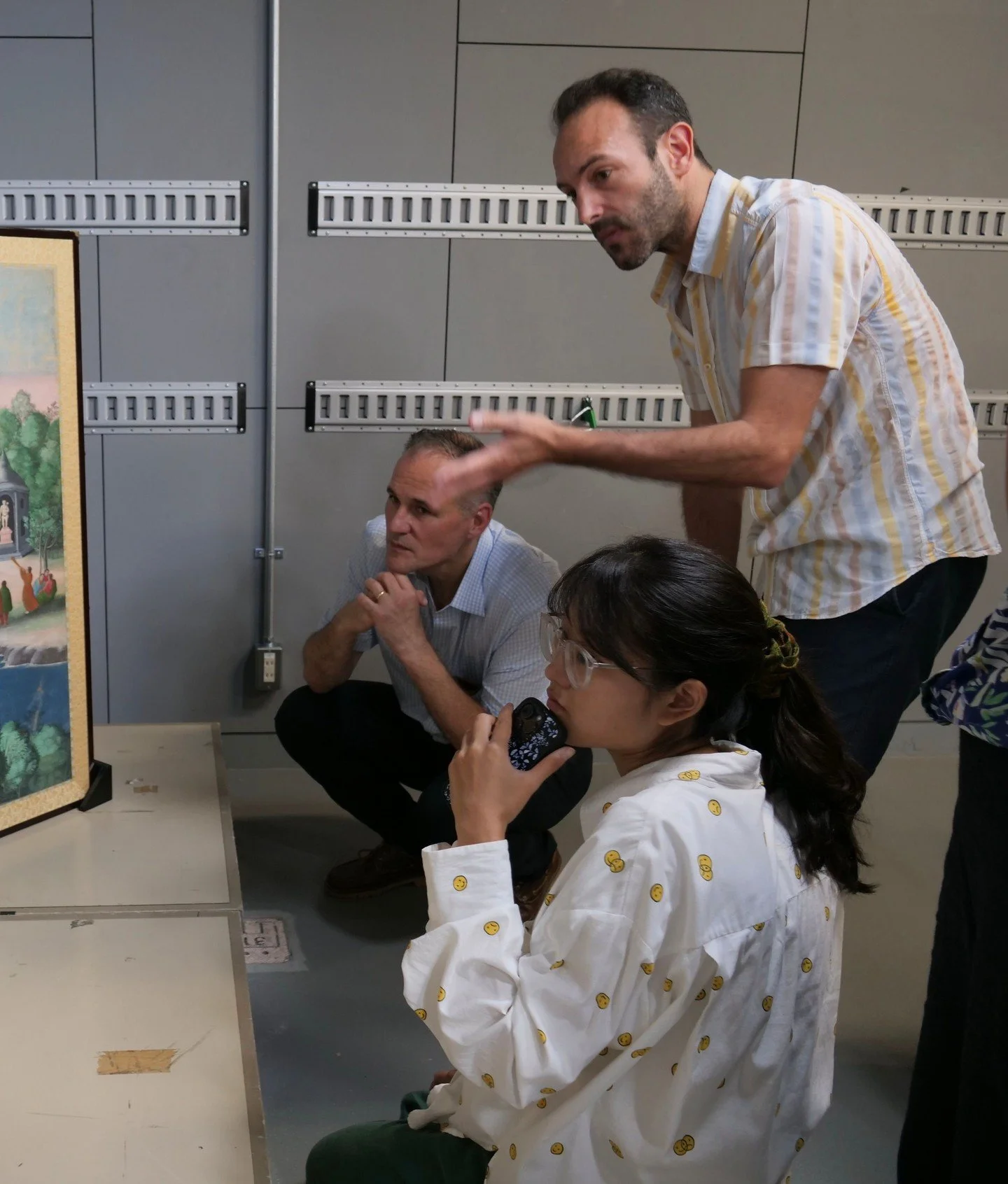 JSPS visiting doctoral fellow, Andrea Verganti (St. Andrews), and professor Schweizer took a group of graduate students to a special viewing in the Fukuoka City Art Museum. We had intense discussions over a work of the Jesuit painting school (early 1