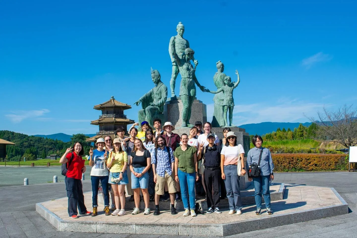 On the final scorching day of the year, before Autumn took hold of the weather in Kyushu, our IMAP/IDOC cohort ventured on our first excursion of the new semester! This time we visited Kikuchi Castle and the Kumamoto Kofun Museum.

Kikuchi Castle, co