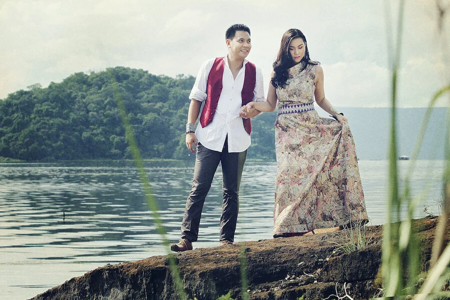 best-wedding-photographer-destination-taal-volcan0-batangas-island--pre-nup-los-angeles-engagement-wedding-photographer-dar-ramos-photographer-portrait-photographer-vancouver-la-manila18L.jpg