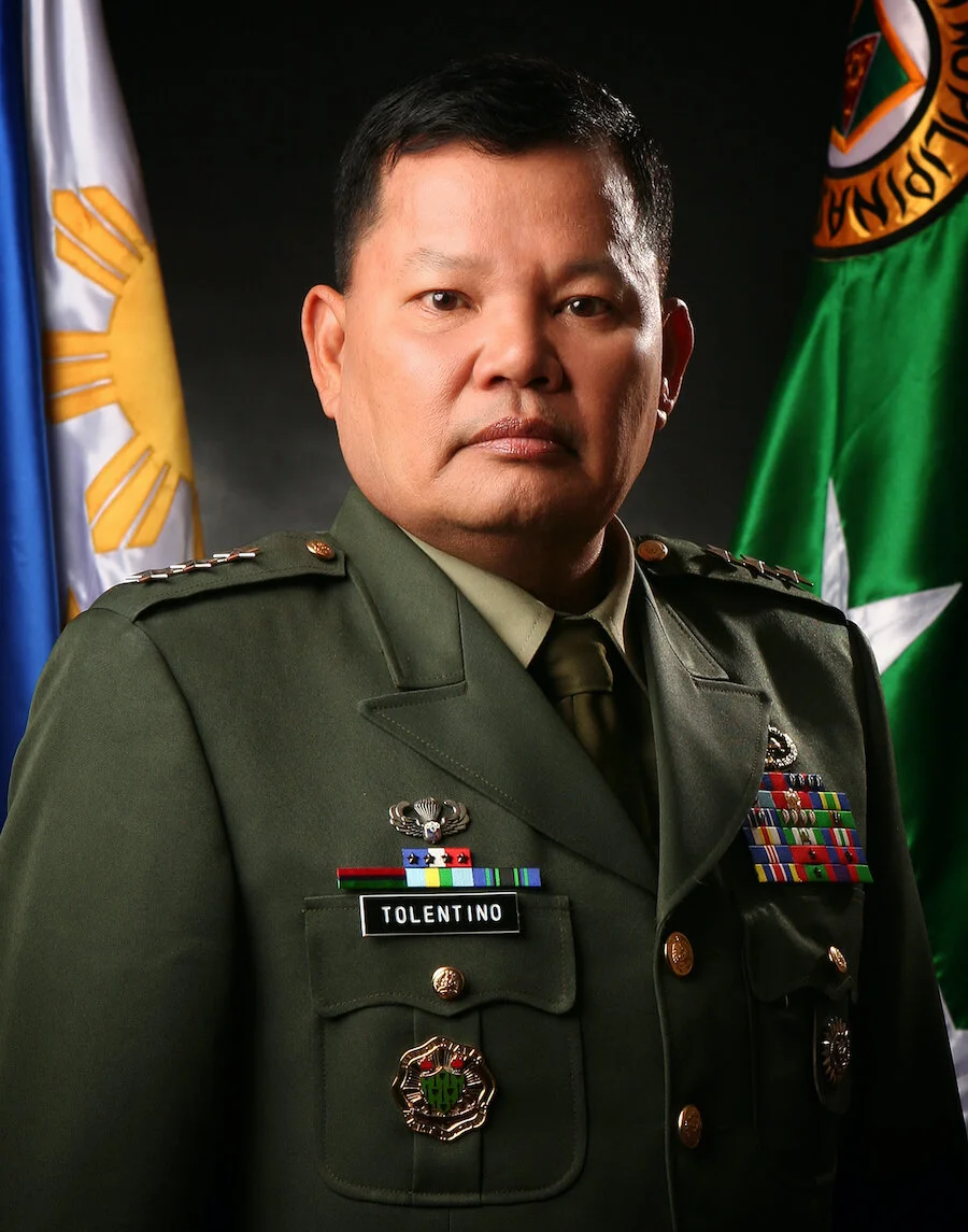 best-portrait-photographer-generals-portrait-afp-military-fpl-studios-los-angeles-engagement-wedding-photographer-dar-ramos-photographer-portrait-wedding-photographer-vancouver-la-manilaGen Tolentino.jpg