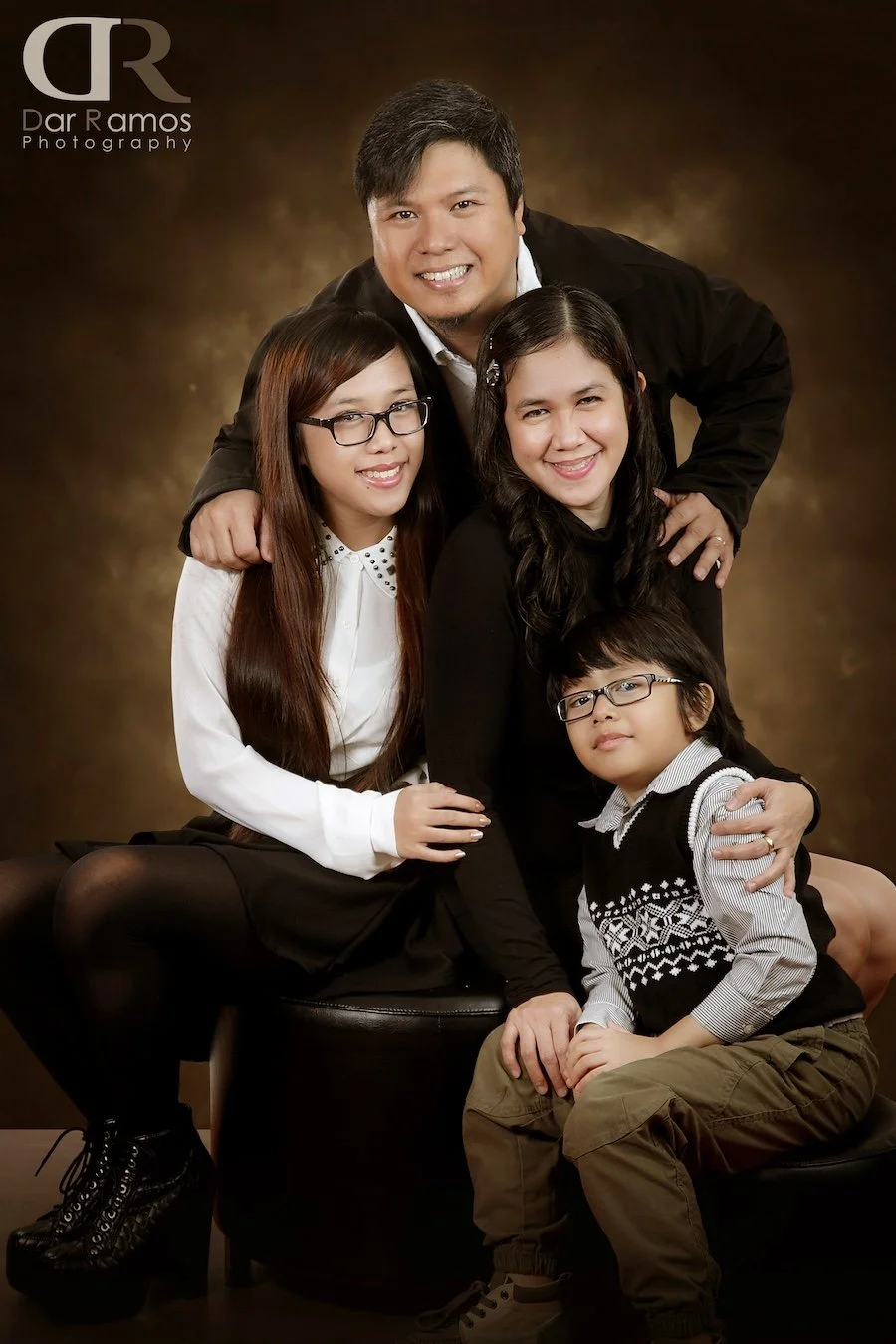 dar-ramos-photography-family-portrait-studio-photography--calgary-fashion-photographer-bc20160109_0302.jpgIMG_97391 copy.jpg