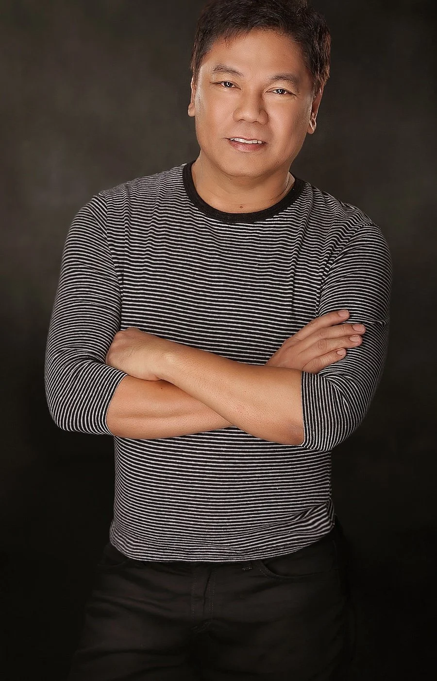 dar-ramos-photography-corporate-portrait-studio-lifestlye-photography--calgary-fashion-photographer-bc20160109_0302.jpgEd lapiz1.jpg