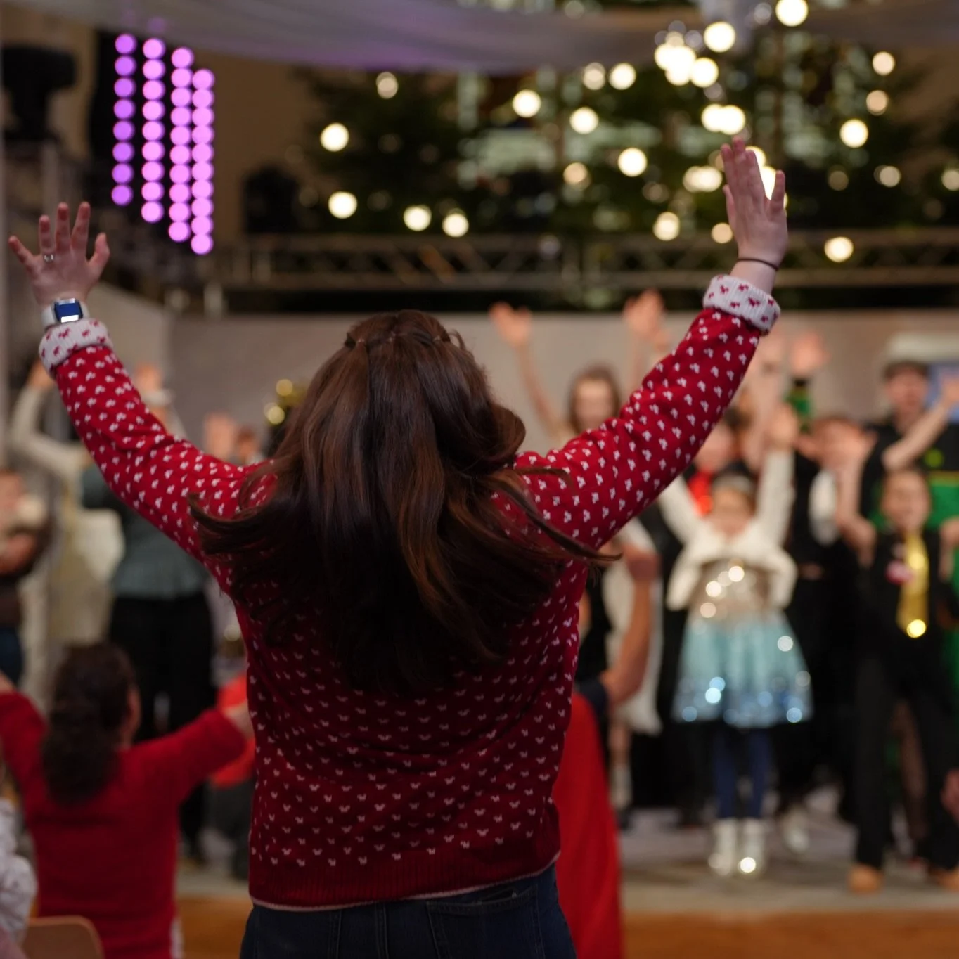 May the joy of the angels, the eagerness of the shepherds, the perseverance of the wise men, the obedience of Joseph and Mary and the peace of the Christ-child be yours this Christmas. 🌟

Wishing you a very Happy Christmas from all at HT!