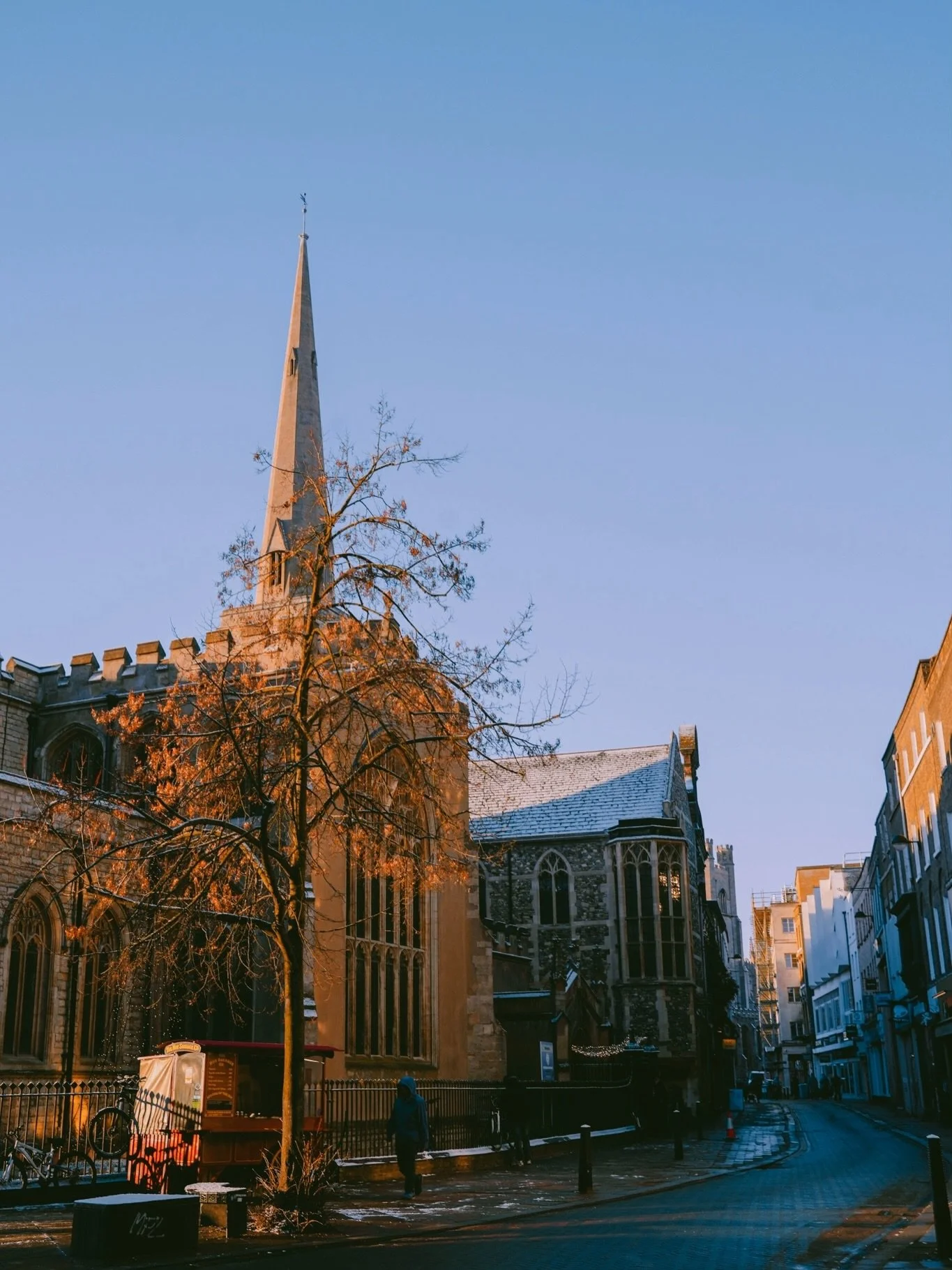A snowy hello from Holy Trinity ❄️
Hope you&rsquo;re keeping warm this week. Looking forward to seeing you on Sunday.

#htcambridge #achurchforthecity #church #seeyouthere
