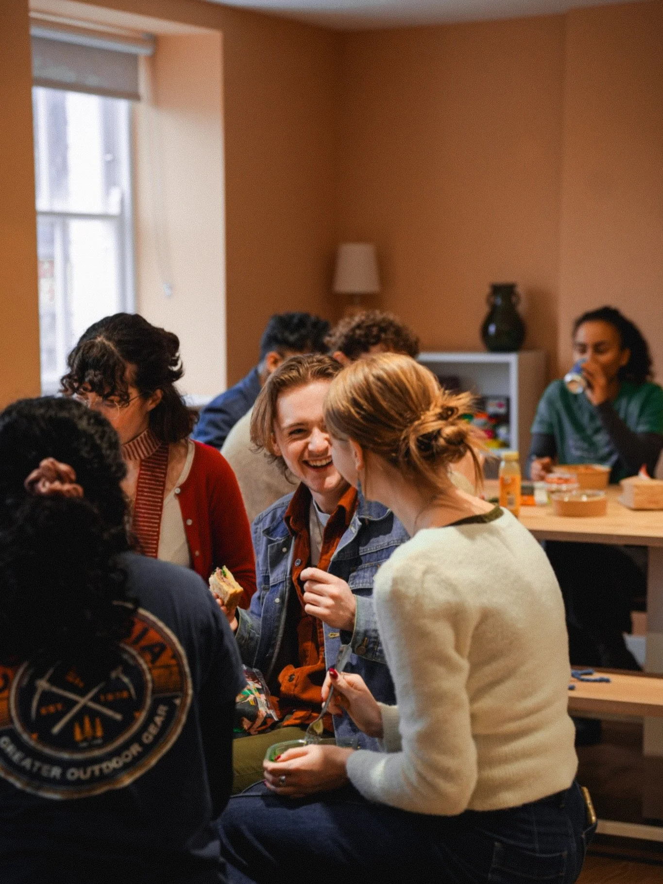 Church doesn&rsquo;t have to end when the service does... Every Sunday our 20s &amp; 30s gather in 9 Market Street to eat lunch and enjoy community. Come and join us next Sunday! 🥯

#htcambridge #sunday #seeyouthere #church
